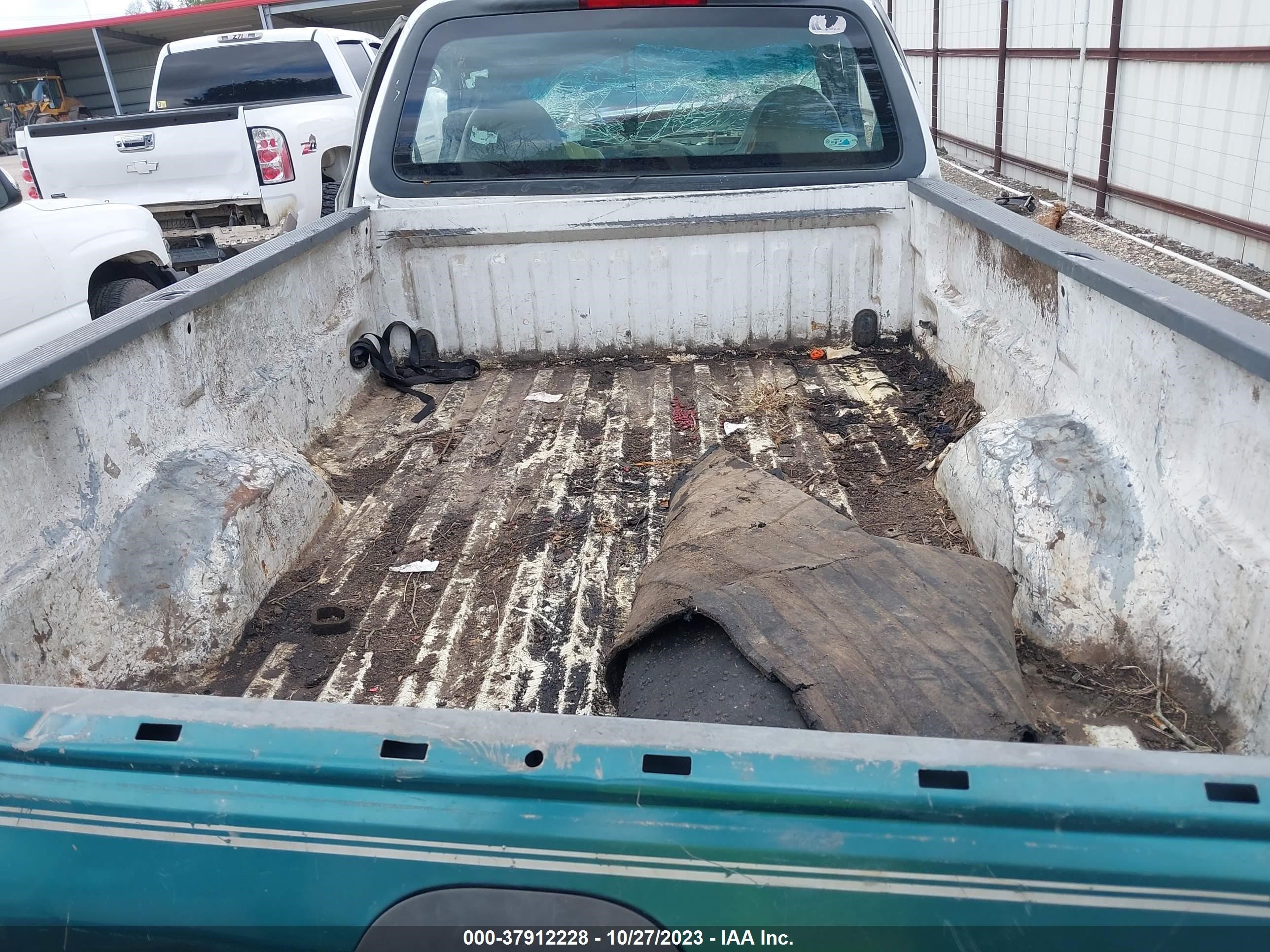 Photo 7 VIN: 1FTRF17W9XNB31429 - FORD F-150 