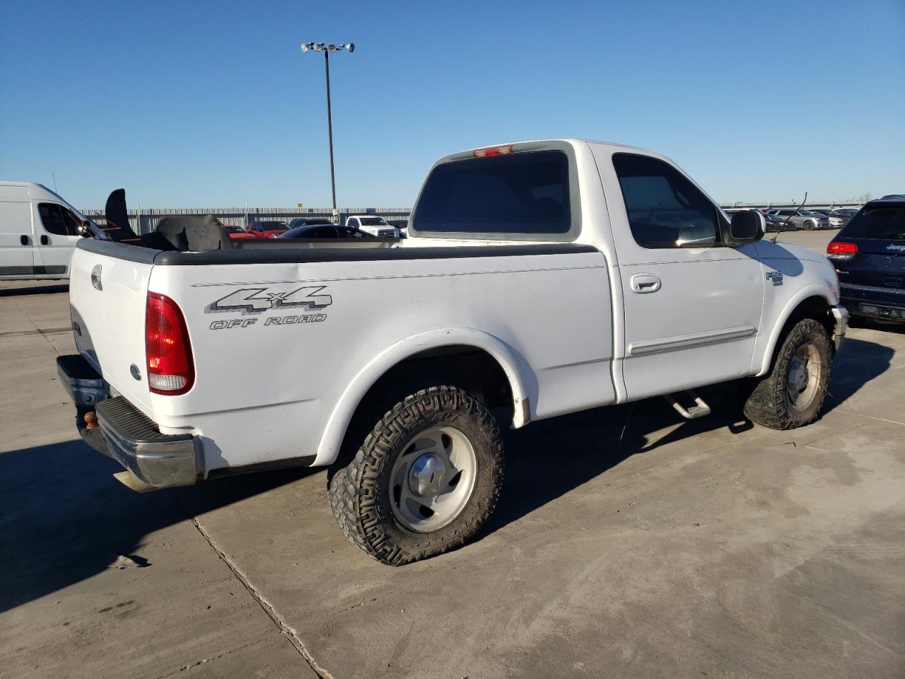 Photo 2 VIN: 1FTRF18W1XKA03458 - FORD F-150 