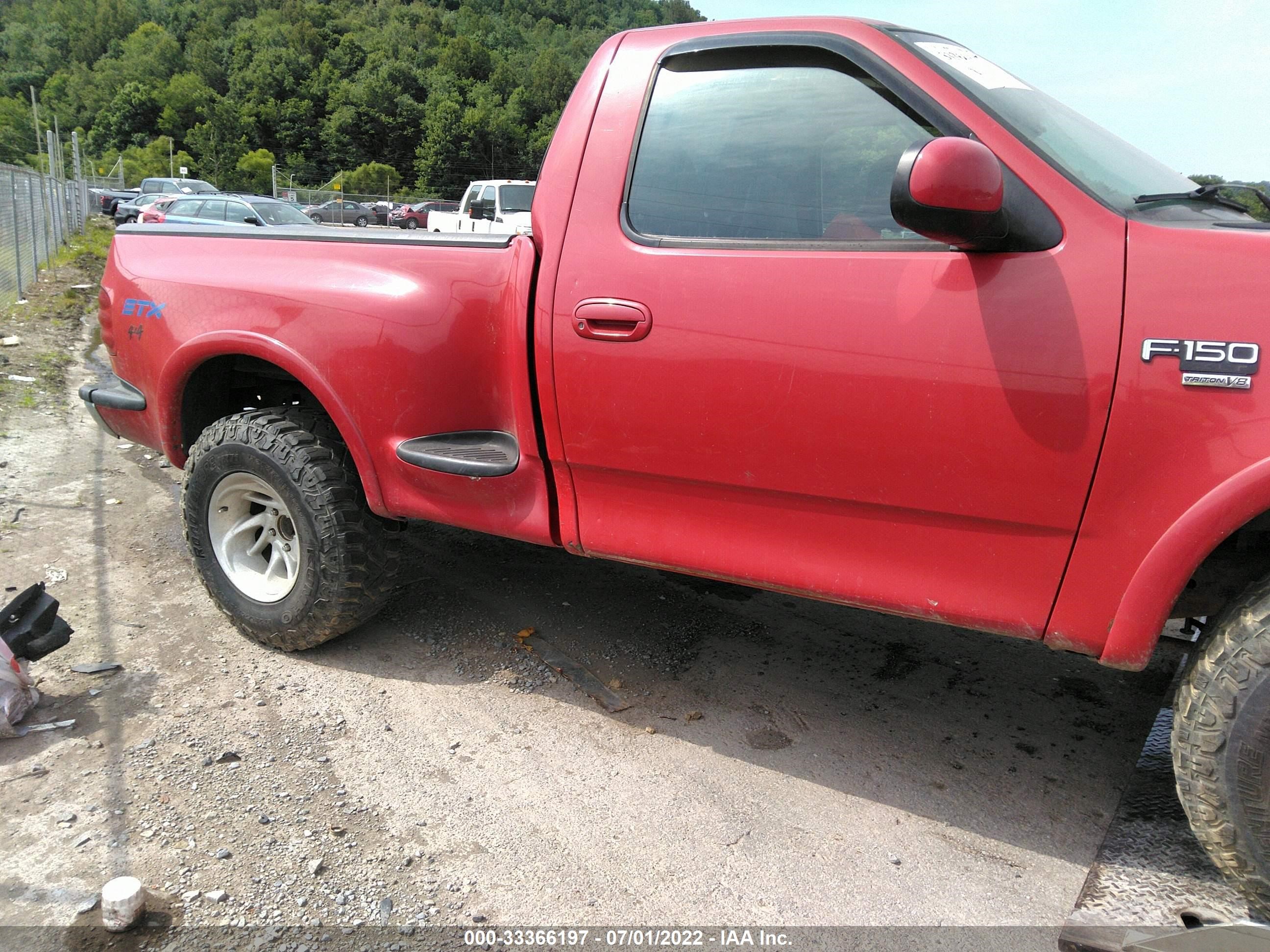 Photo 8 VIN: 1FTRF18W6YNA87907 - FORD F-150 