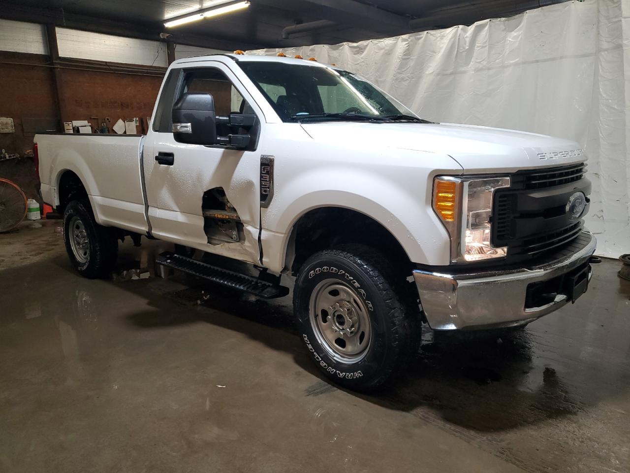 Photo 3 VIN: 1FTRF3B60HEC75262 - FORD F350 