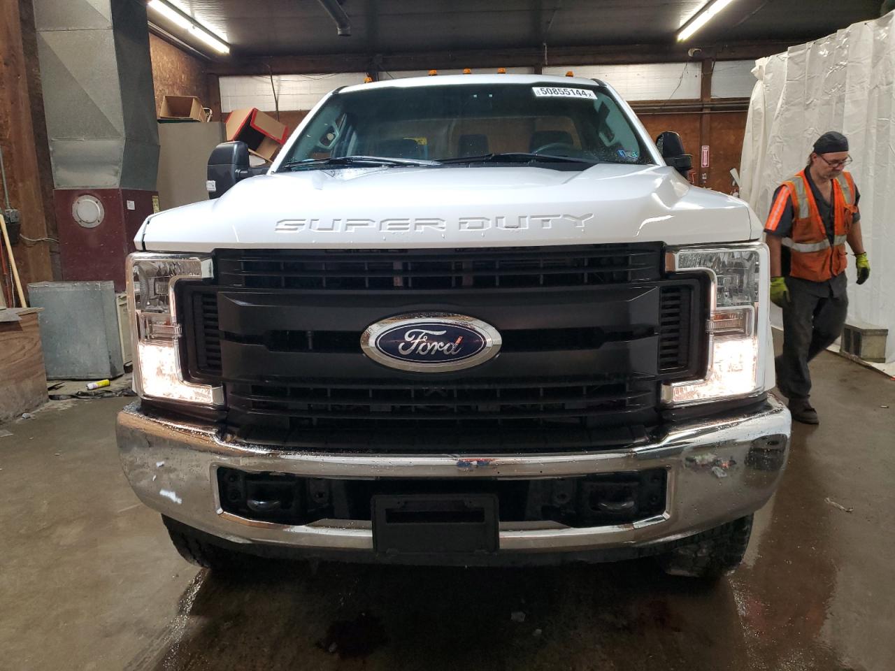 Photo 4 VIN: 1FTRF3B60HEC75262 - FORD F350 