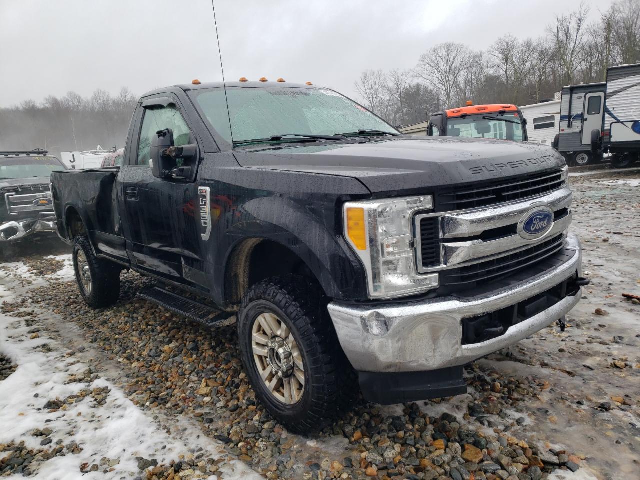 Photo 3 VIN: 1FTRF3B61HEB82413 - FORD F350 