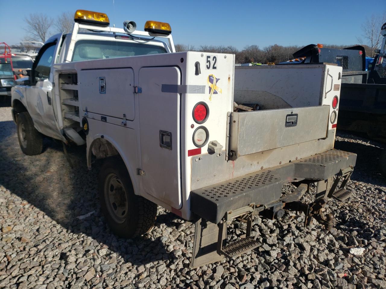 Photo 1 VIN: 1FTRF3B6XBEA30752 - FORD F350 