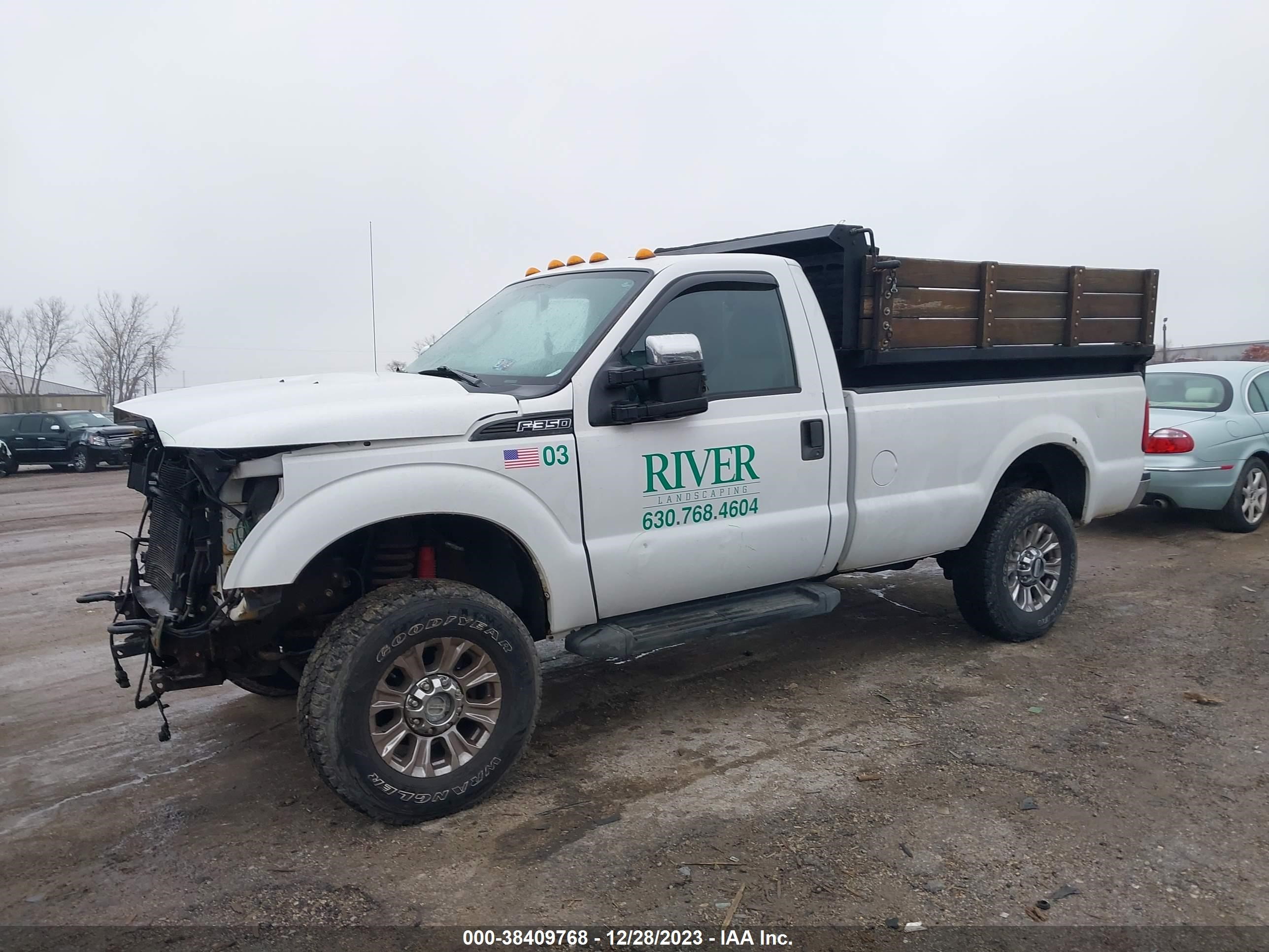 Photo 1 VIN: 1FTRF3B6XBEA96136 - FORD F350 