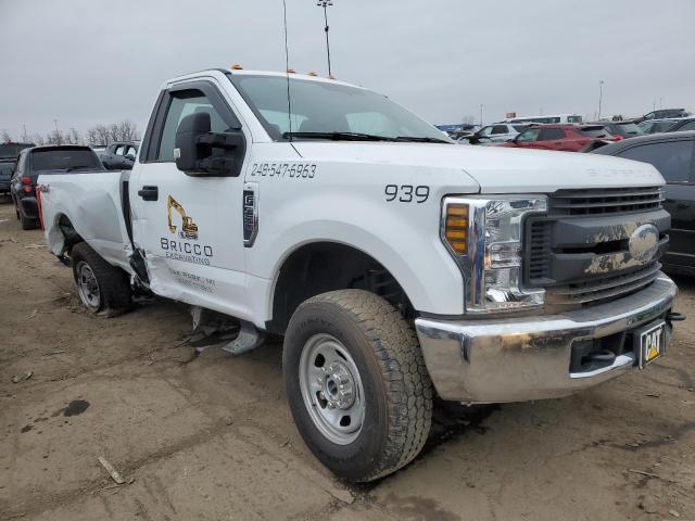 Photo 3 VIN: 1FTRF3B6XKEG57726 - FORD F350 SUPER 