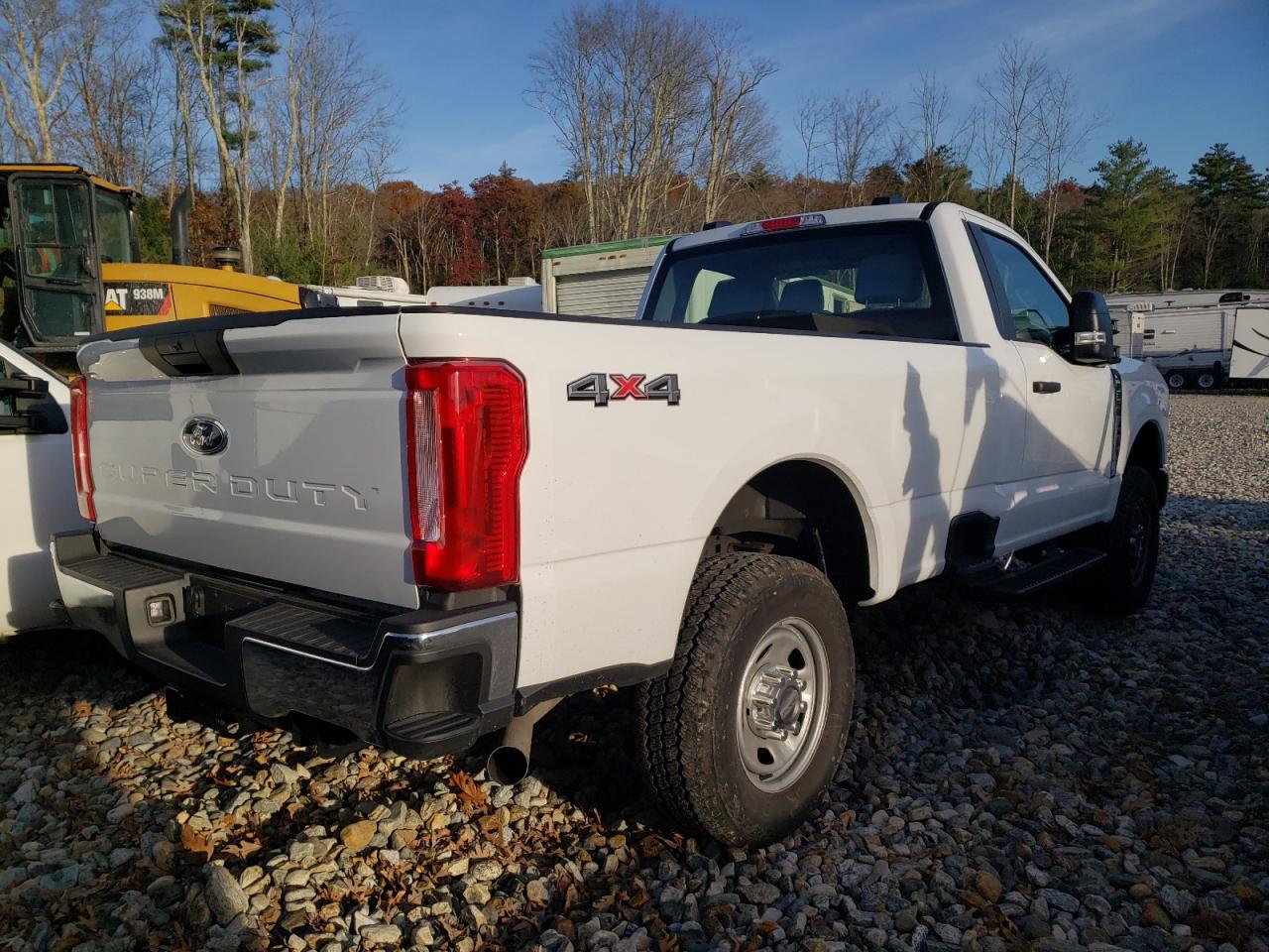 Photo 2 VIN: 1FTRF3BA1PEC10911 - FORD F350 