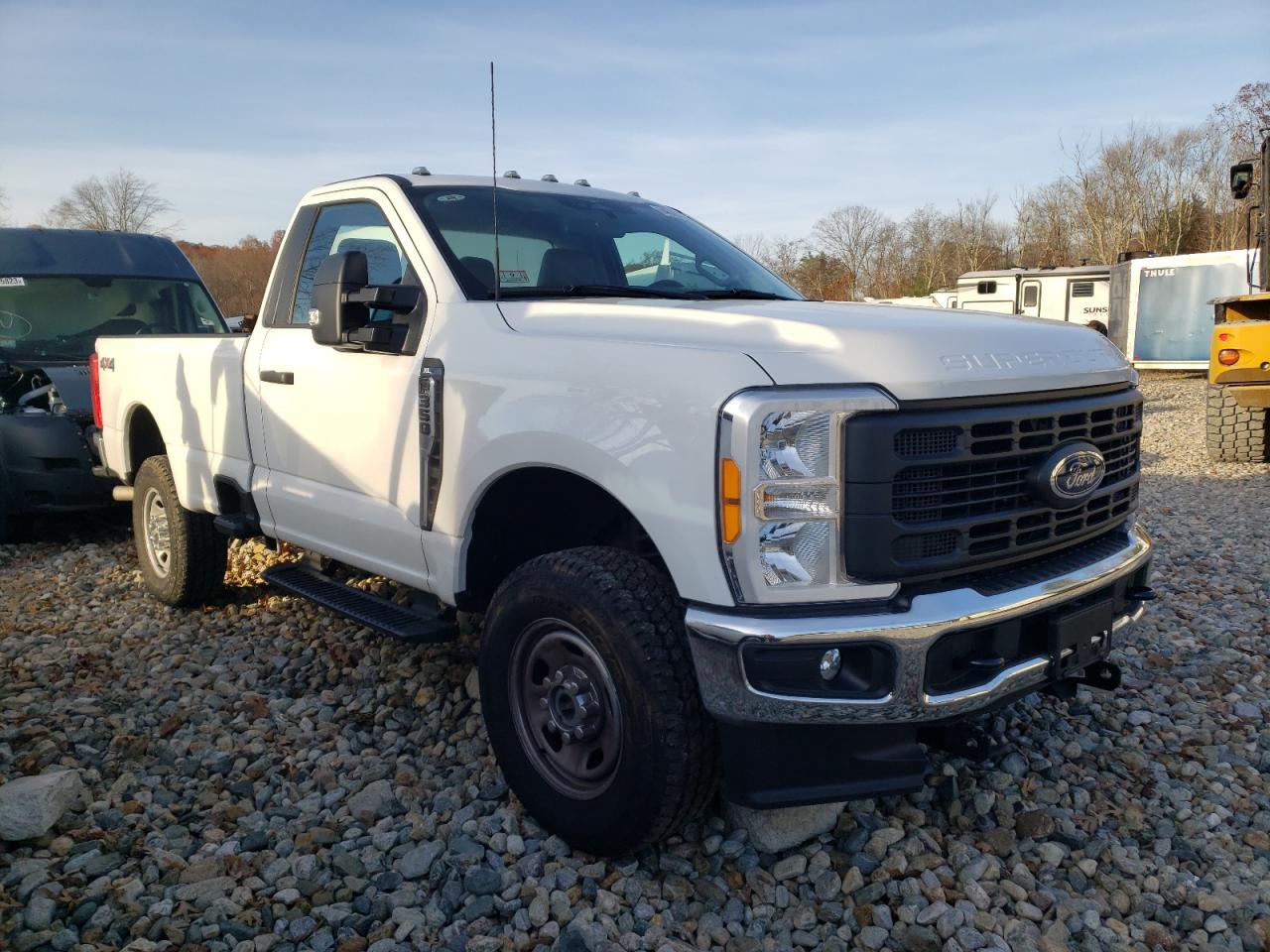 Photo 3 VIN: 1FTRF3BA1PEC10911 - FORD F350 