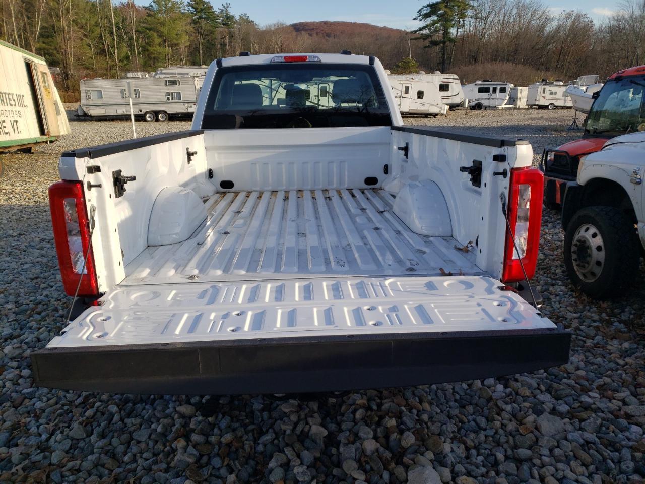 Photo 9 VIN: 1FTRF3BA1PEC10911 - FORD F350 