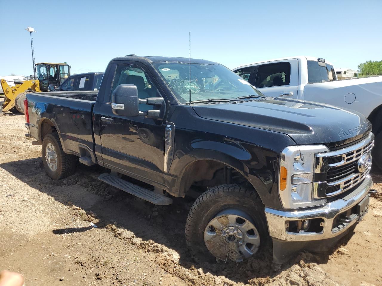 Photo 3 VIN: 1FTRF3BN0PEC70455 - FORD F350 