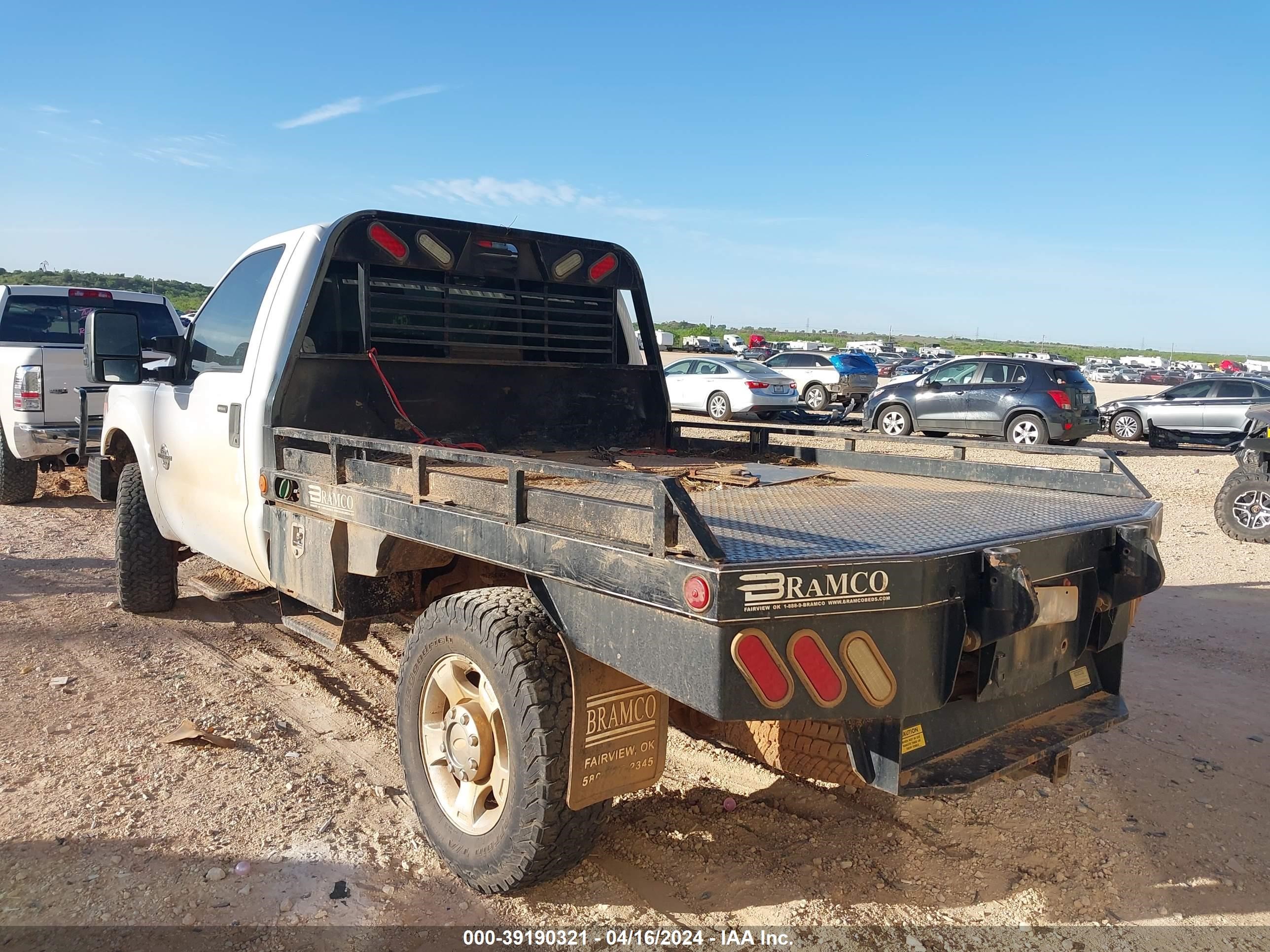 Photo 2 VIN: 1FTRF3BT6DEA91654 - FORD F350 