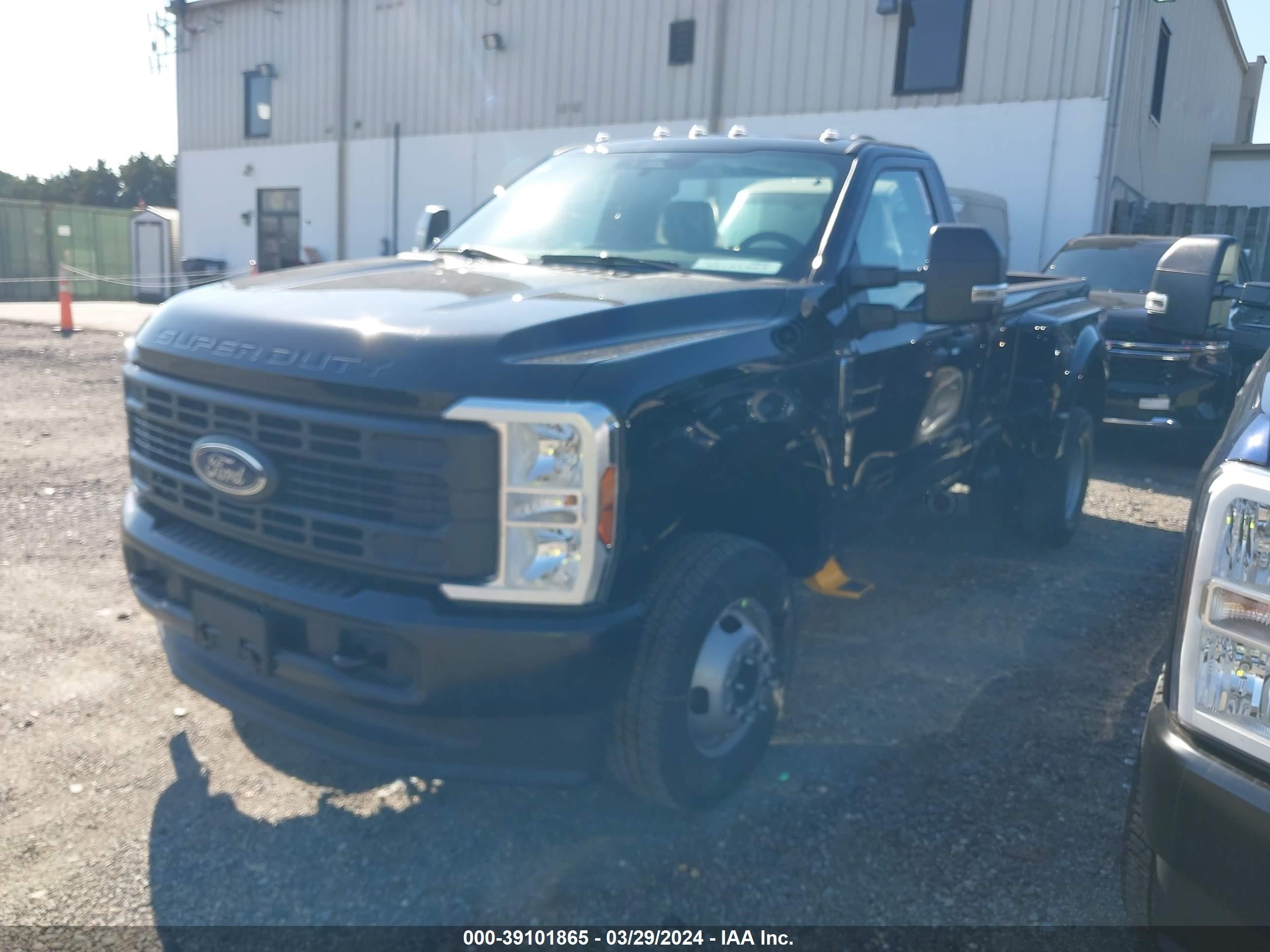 Photo 1 VIN: 1FTRF3DA5RED31912 - FORD F350 