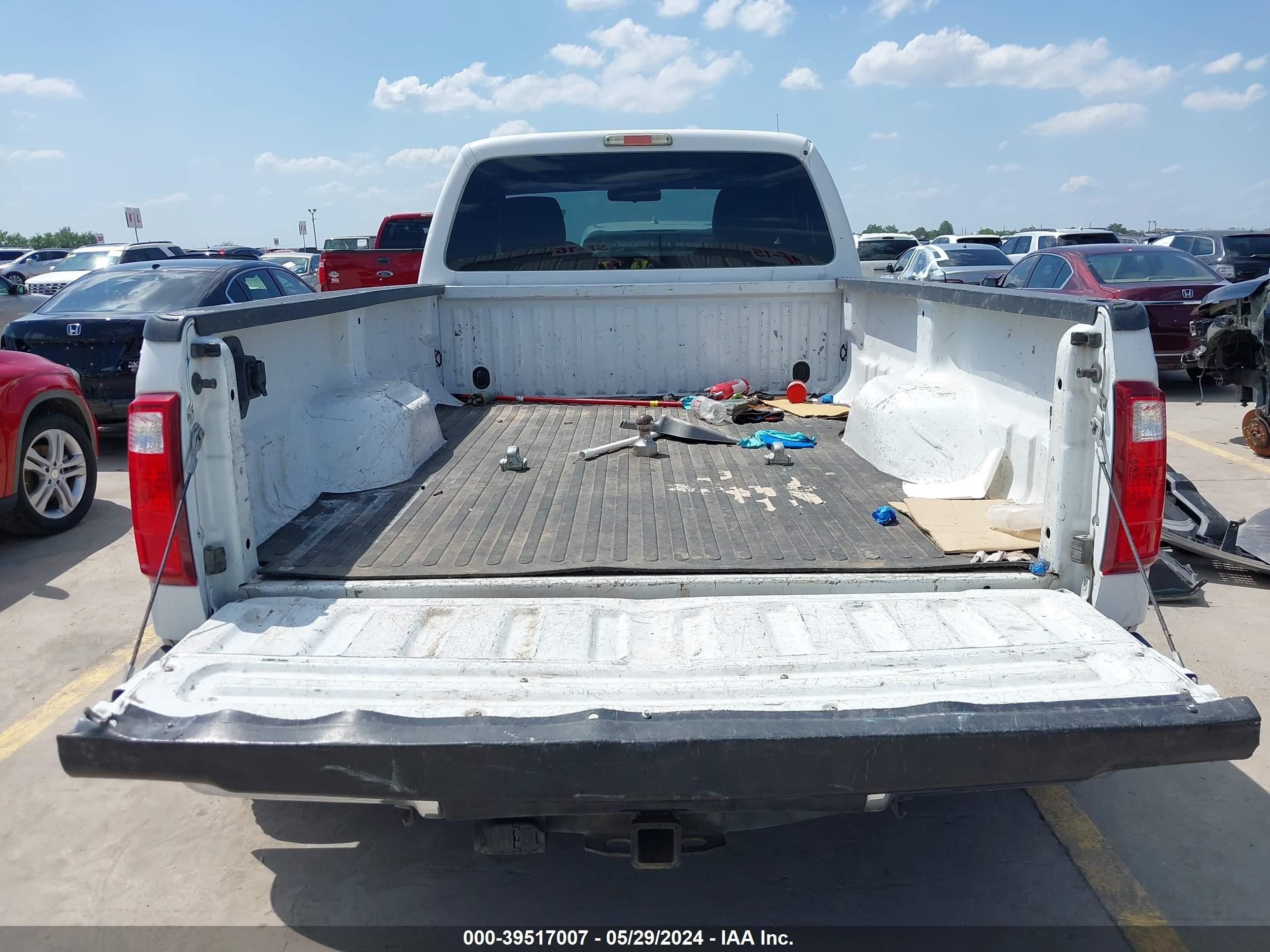 Photo 6 VIN: 1FTRF3DTXCEB73110 - FORD F350 