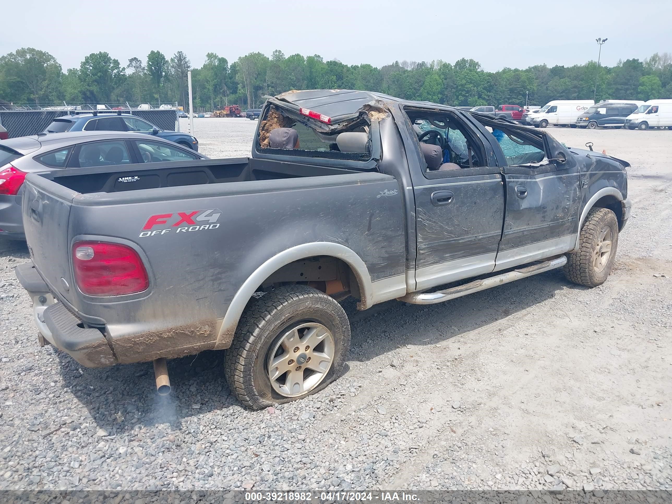 Photo 3 VIN: 1FTRW08L02KA23239 - FORD F-150 