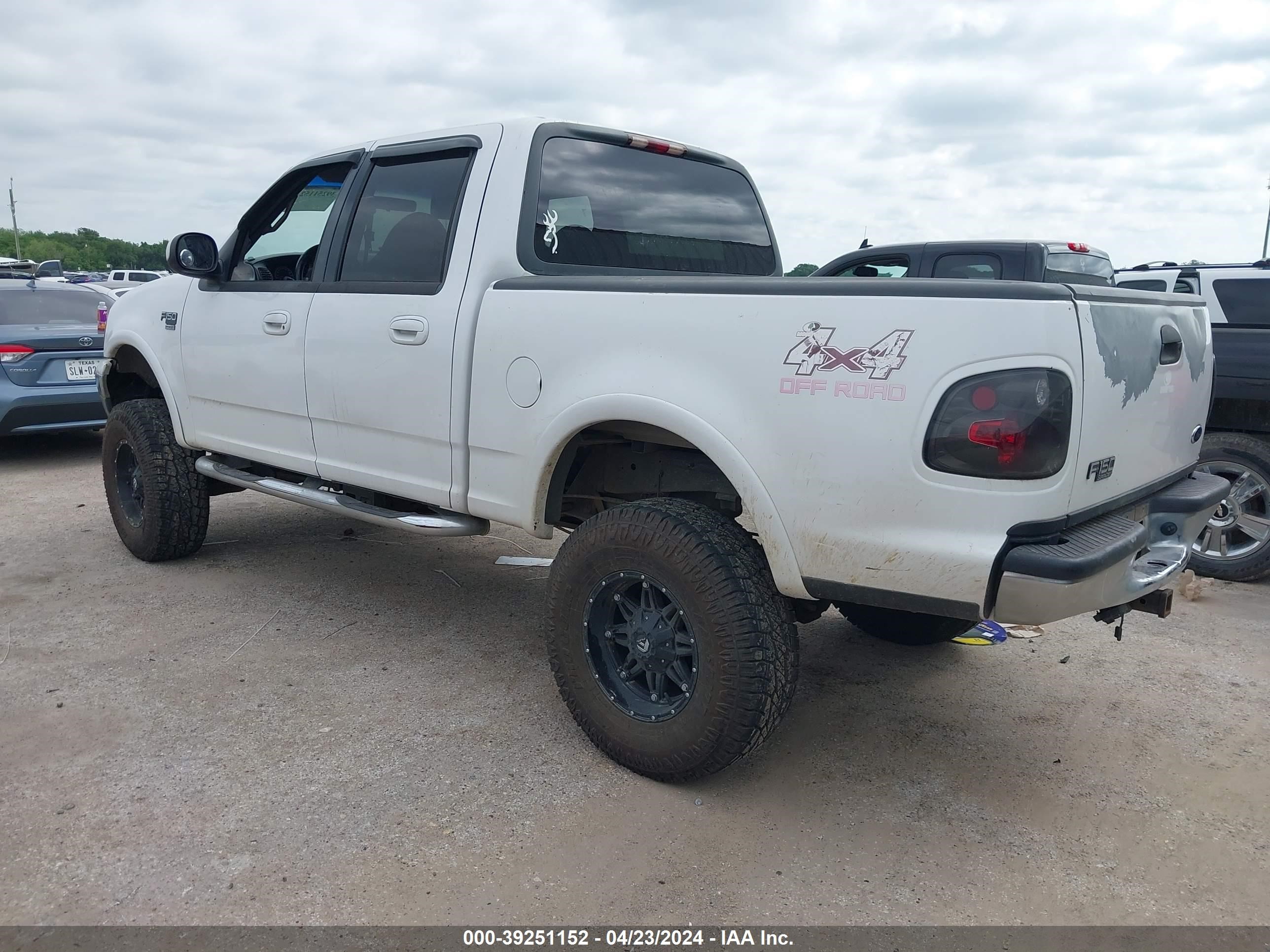 Photo 2 VIN: 1FTRW08W11KE89674 - FORD F-150 