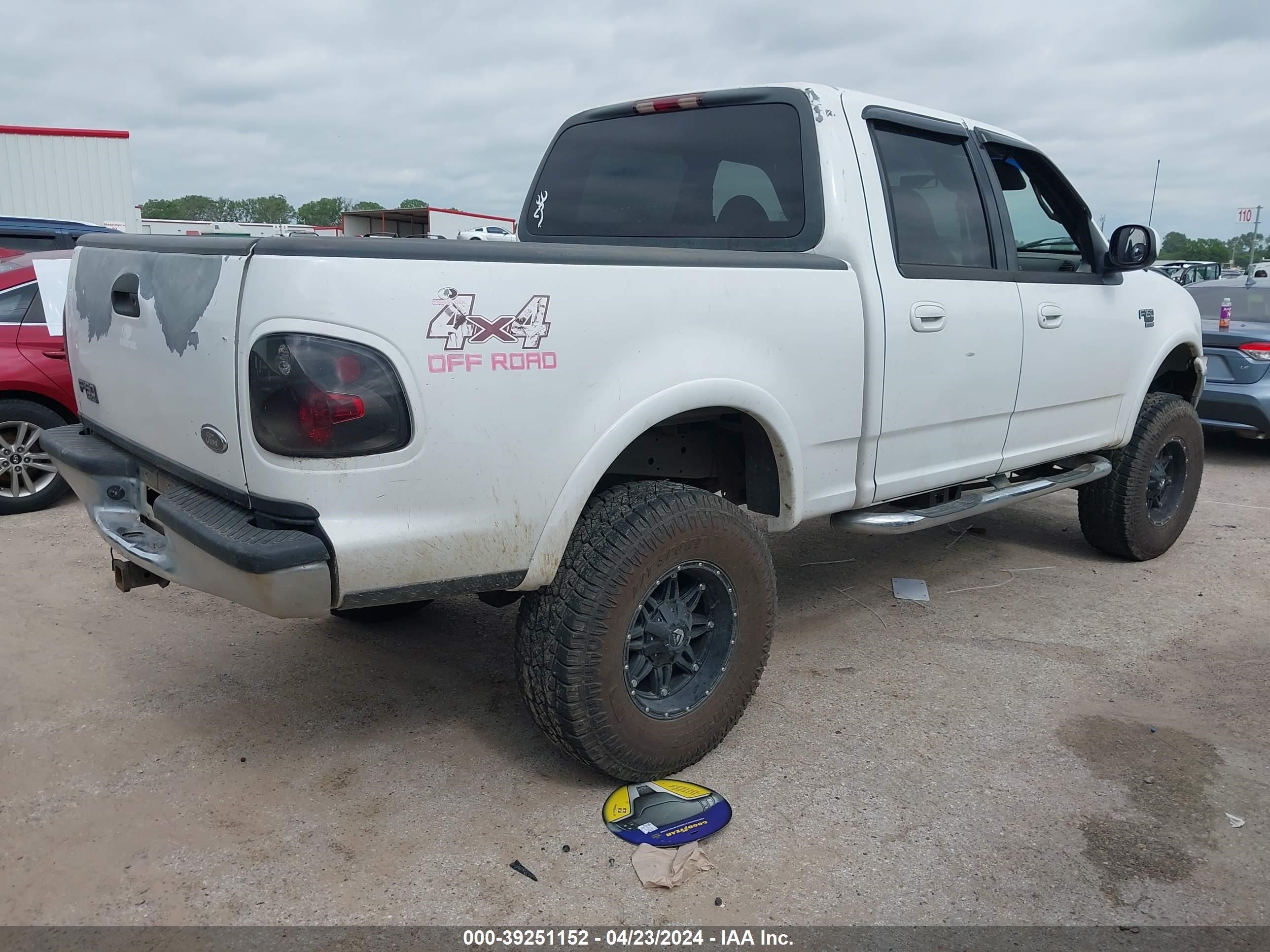 Photo 3 VIN: 1FTRW08W11KE89674 - FORD F-150 