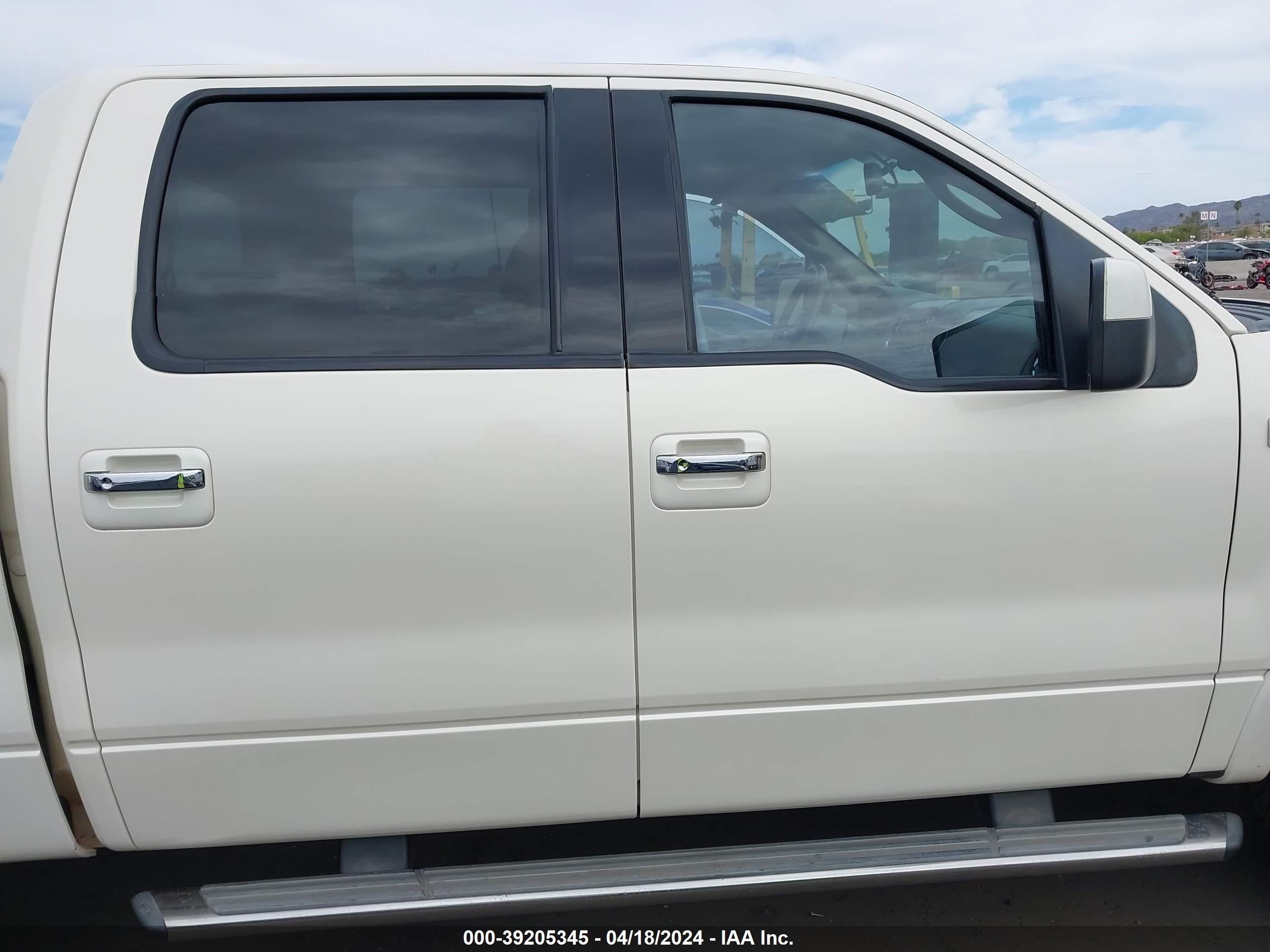 Photo 11 VIN: 1FTRW12568FA07564 - FORD F-150 