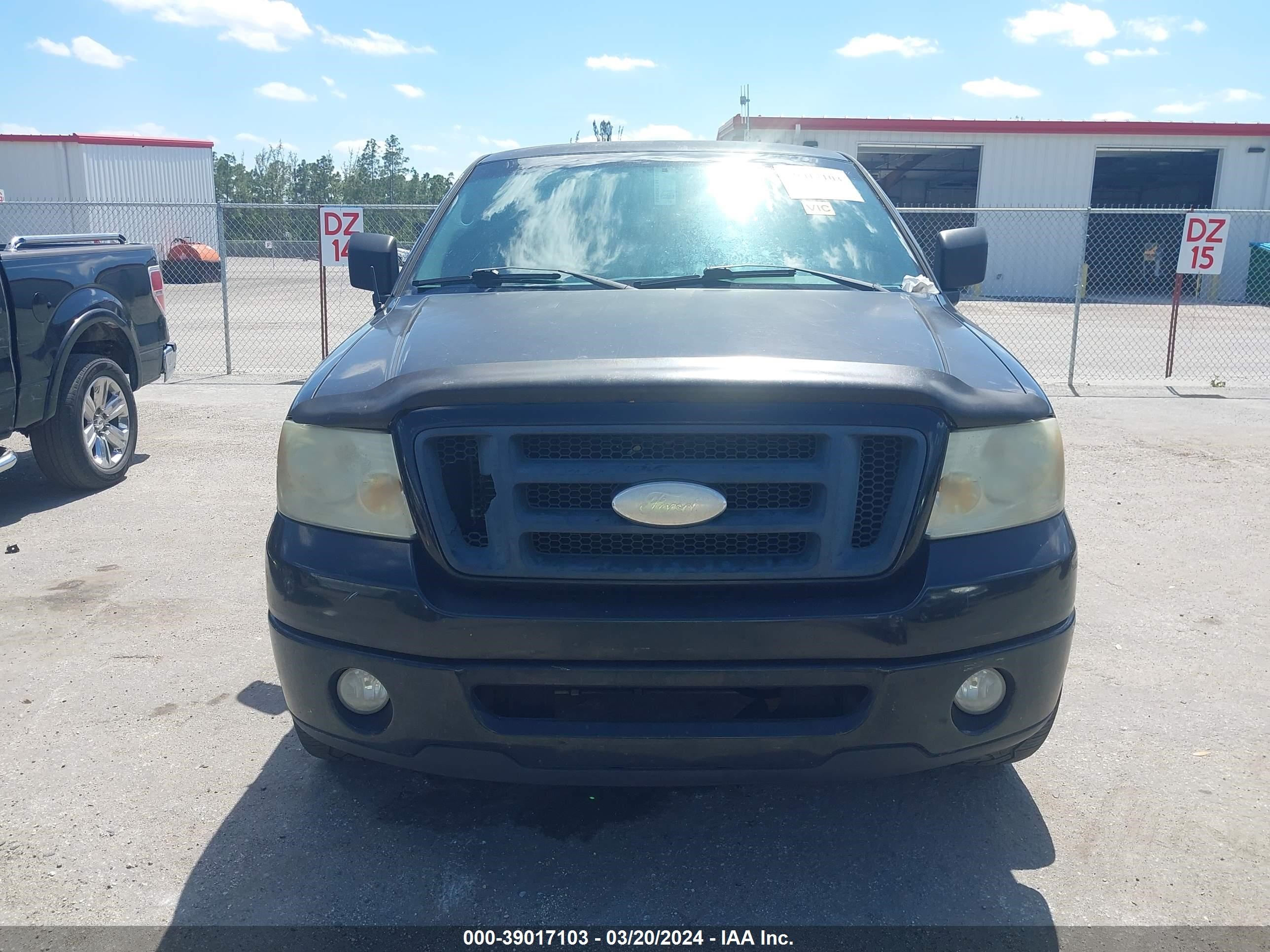 Photo 11 VIN: 1FTRX02W26KC52804 - FORD F-150 