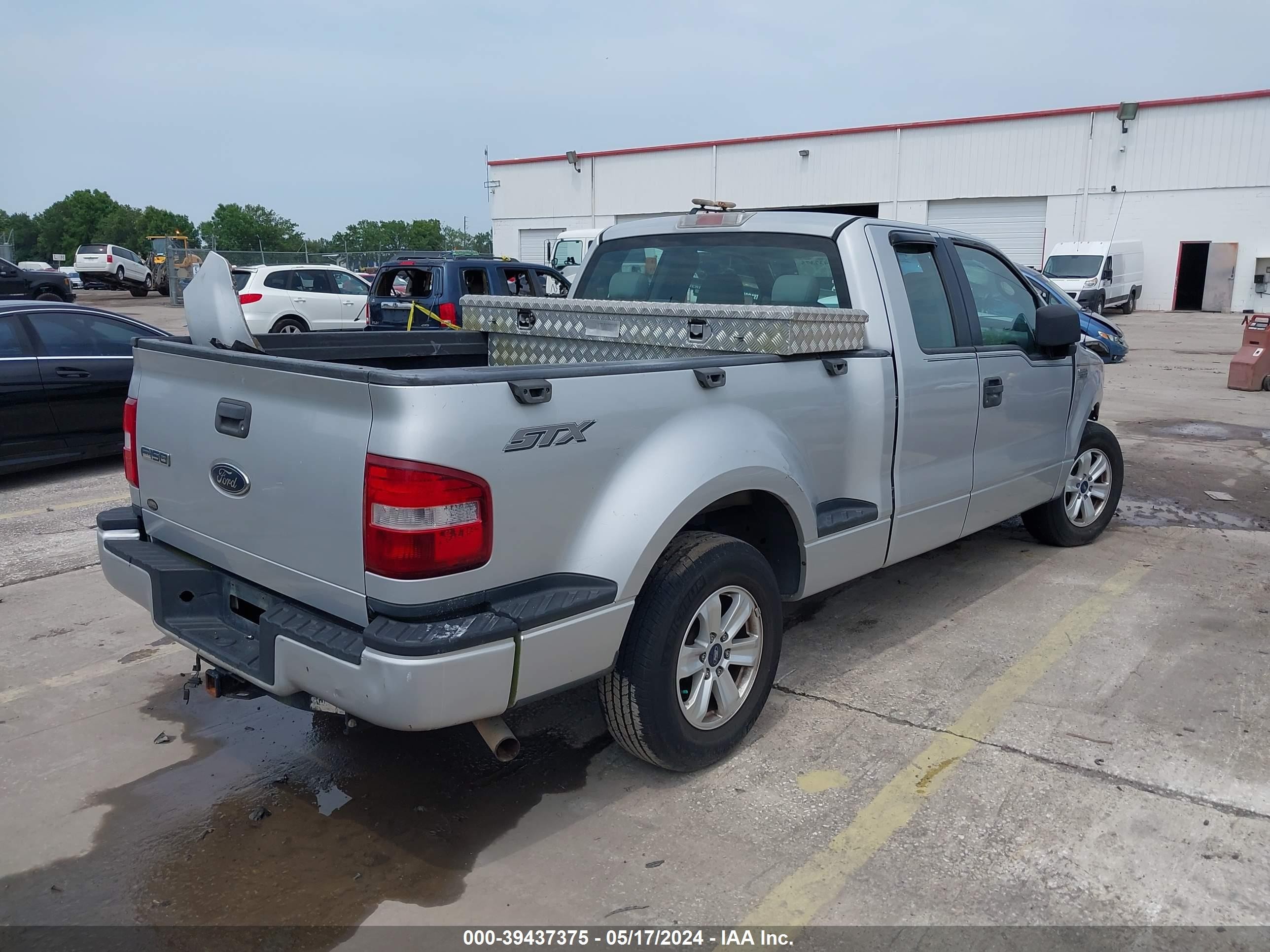 Photo 3 VIN: 1FTRX02W55KE70850 - FORD F-150 