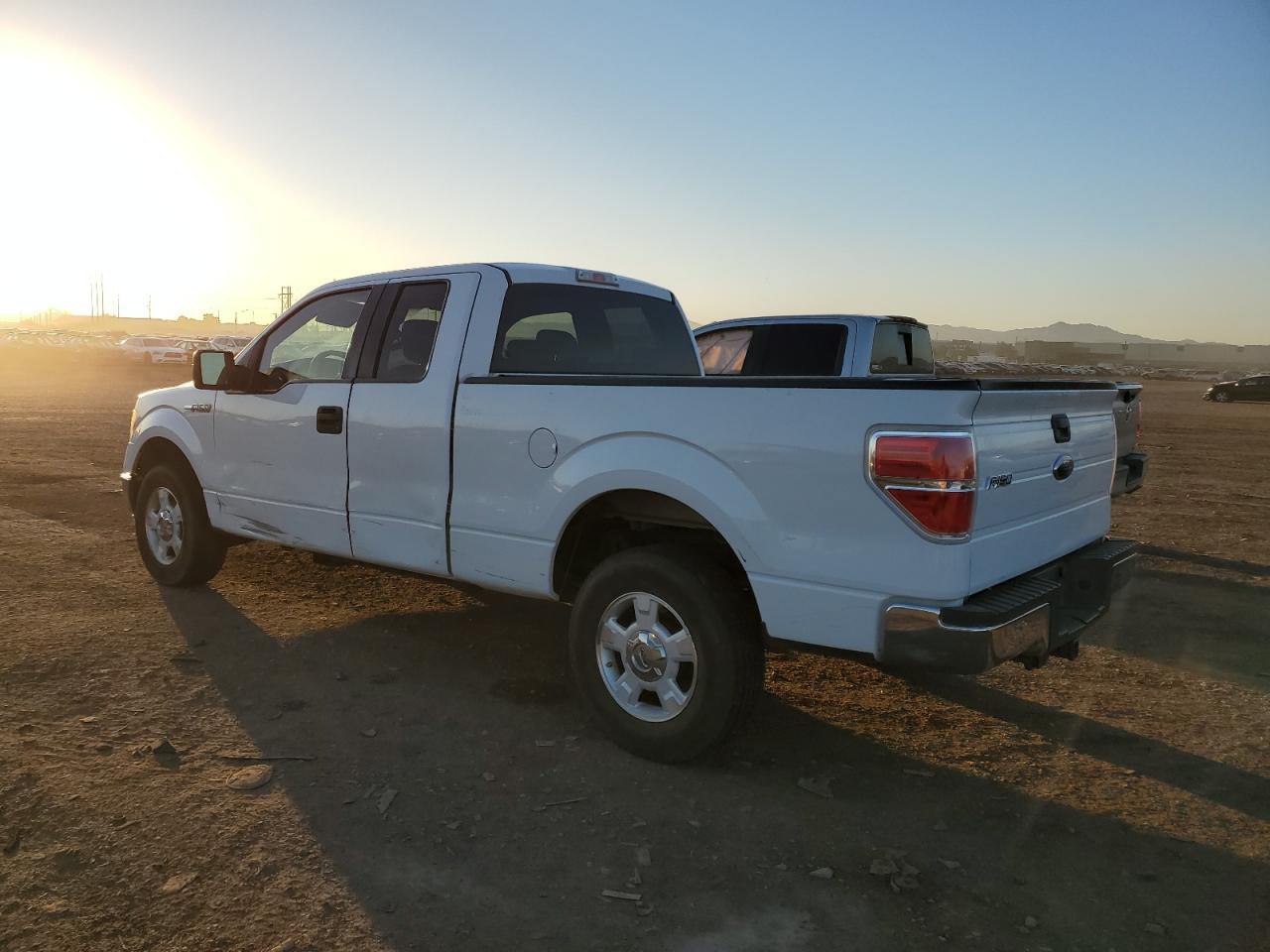 Photo 1 VIN: 1FTRX12V69FB04603 - FORD F-150 