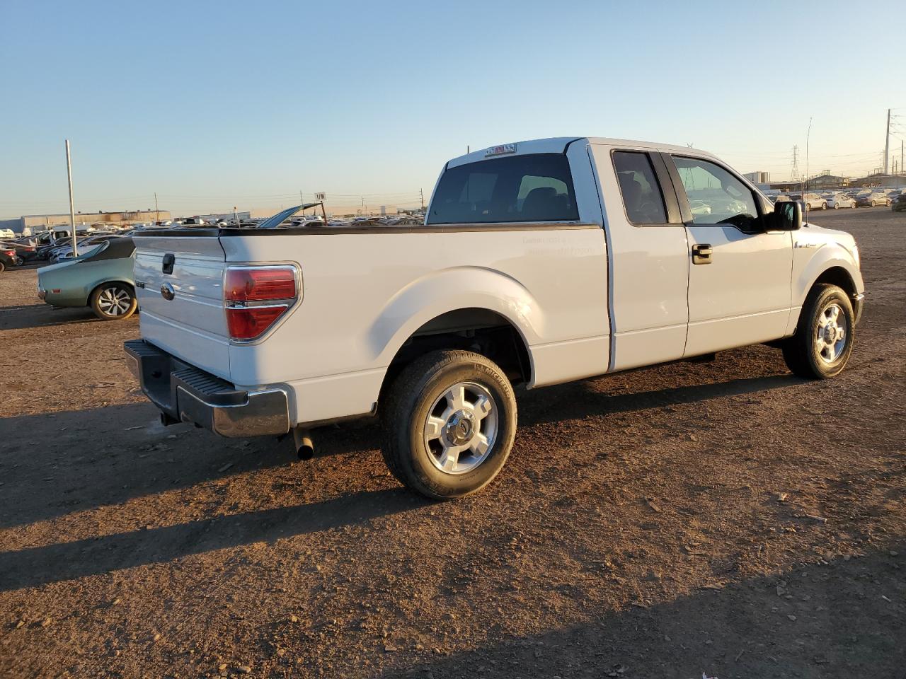 Photo 2 VIN: 1FTRX12V69FB04603 - FORD F-150 