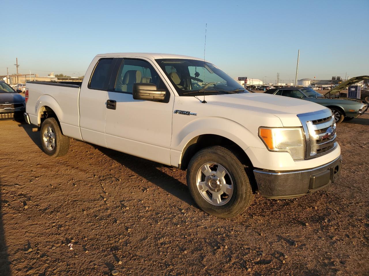 Photo 3 VIN: 1FTRX12V69FB04603 - FORD F-150 