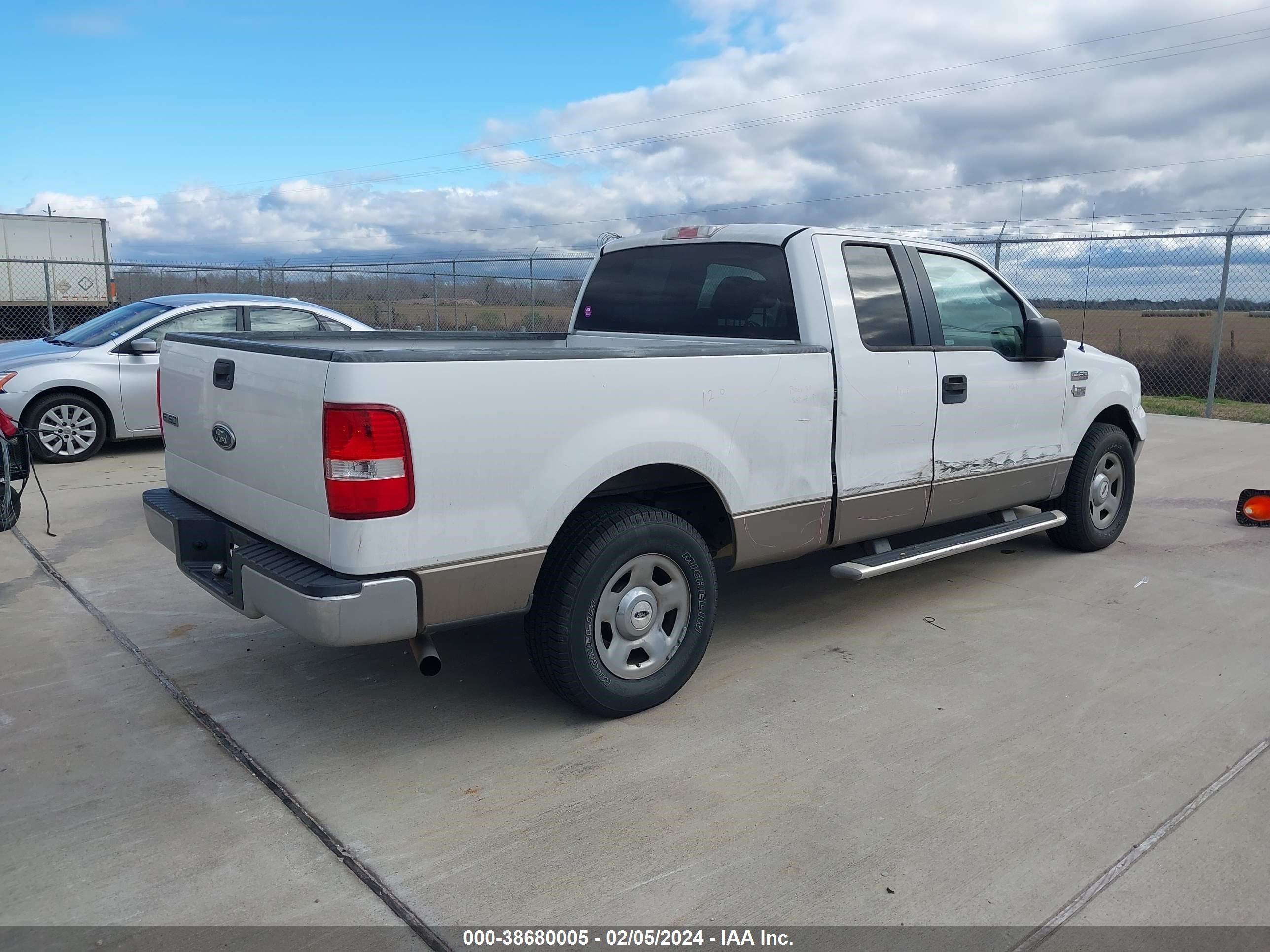 Photo 3 VIN: 1FTRX12W05NA59232 - FORD F-150 