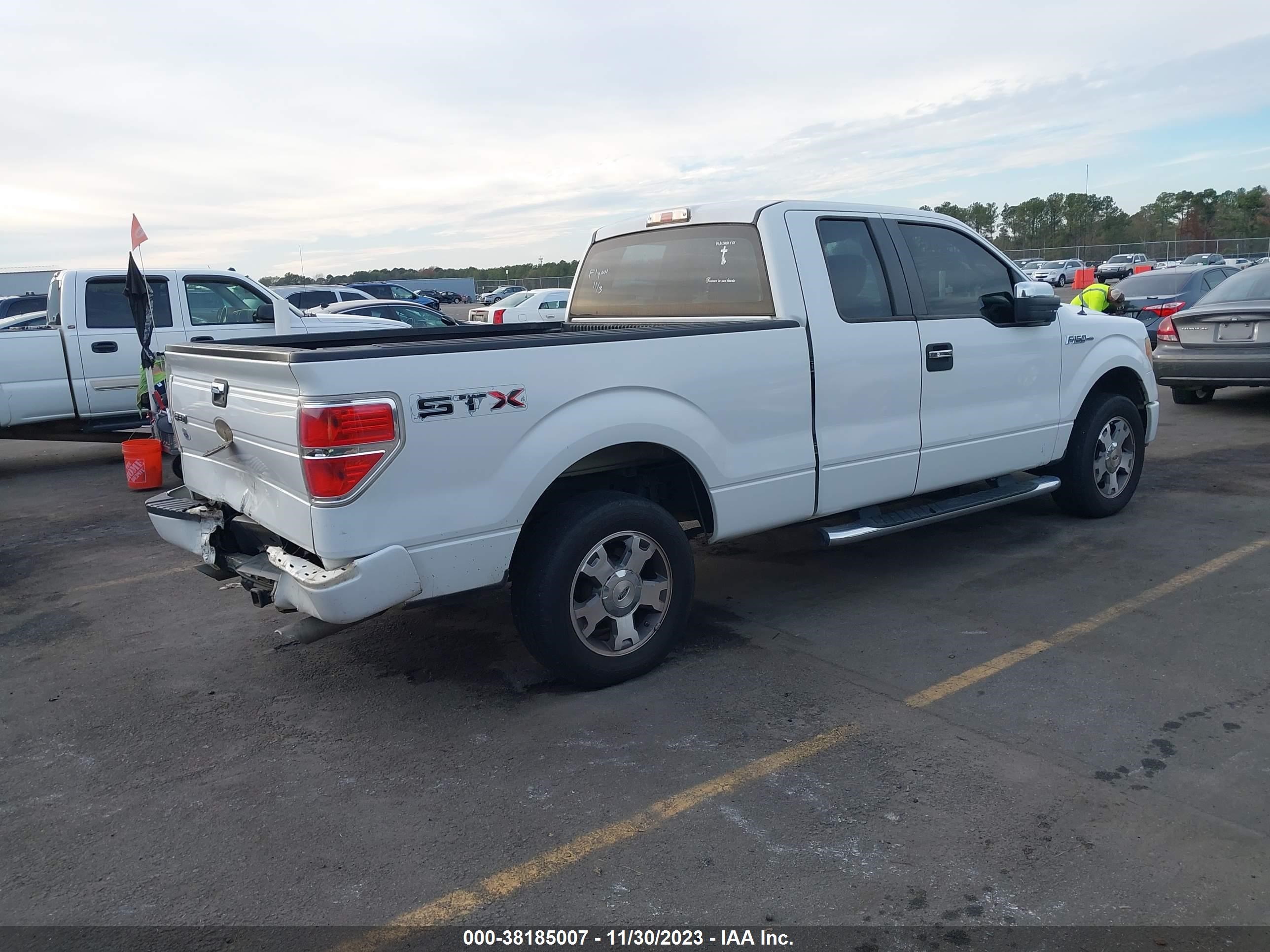 Photo 3 VIN: 1FTRX12W39FA61377 - FORD F-150 