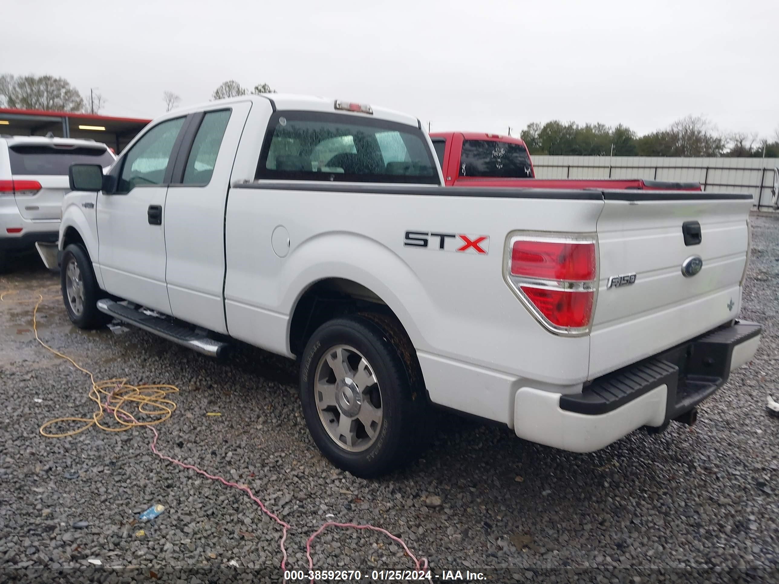 Photo 2 VIN: 1FTRX12W39FA93617 - FORD F-150 