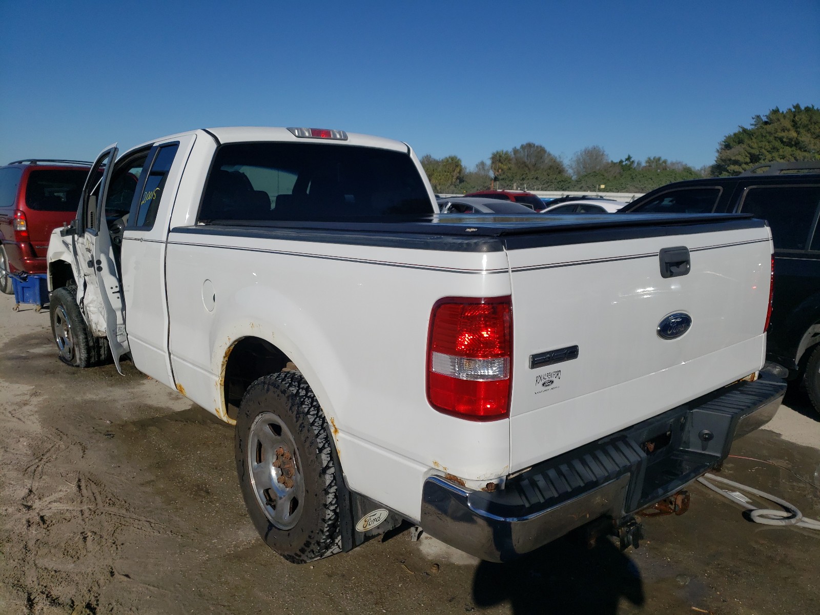 Photo 2 VIN: 1FTRX12W85NA36636 - FORD F150 