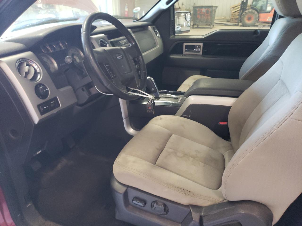 Photo 6 VIN: 1FTRX14V19FA08570 - FORD F-150 