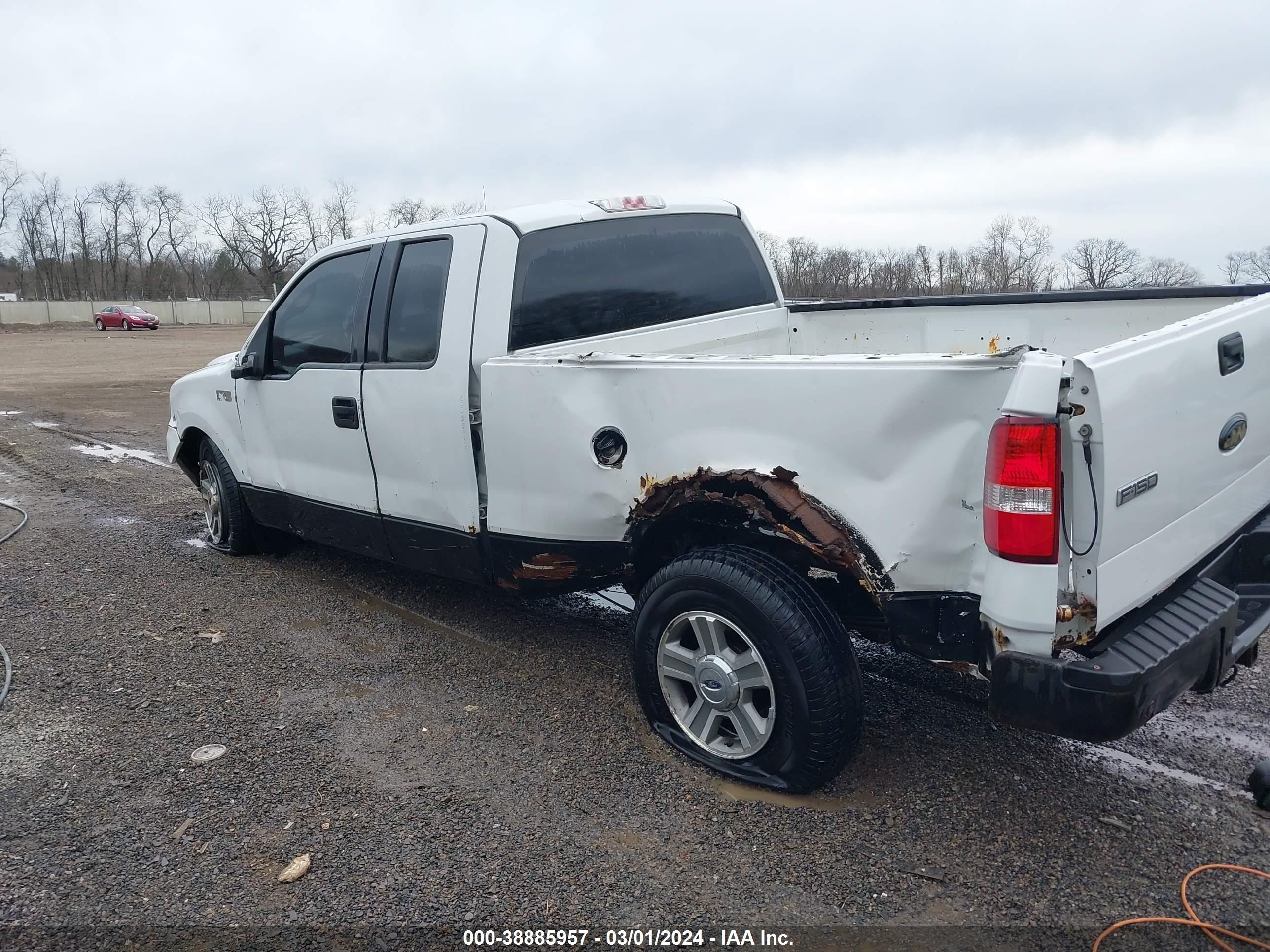 Photo 5 VIN: 1FTRX14W48FB99019 - FORD F-150 