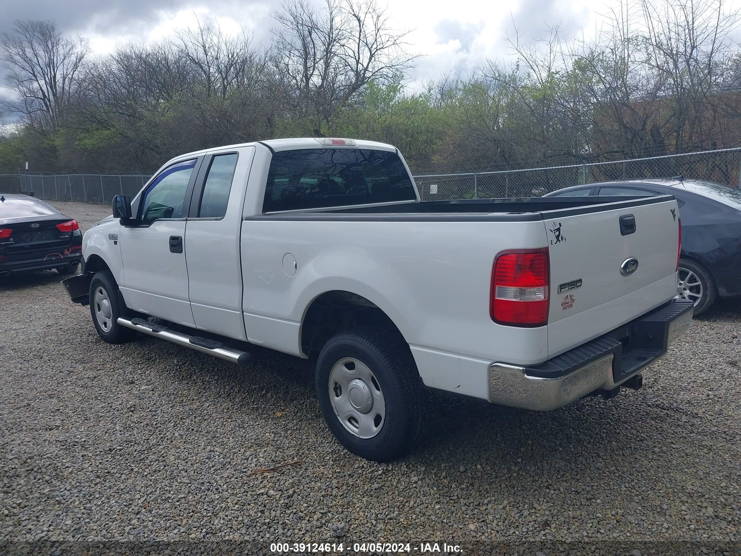 Photo 2 VIN: 1FTRX14W58FA52398 - FORD F-150 