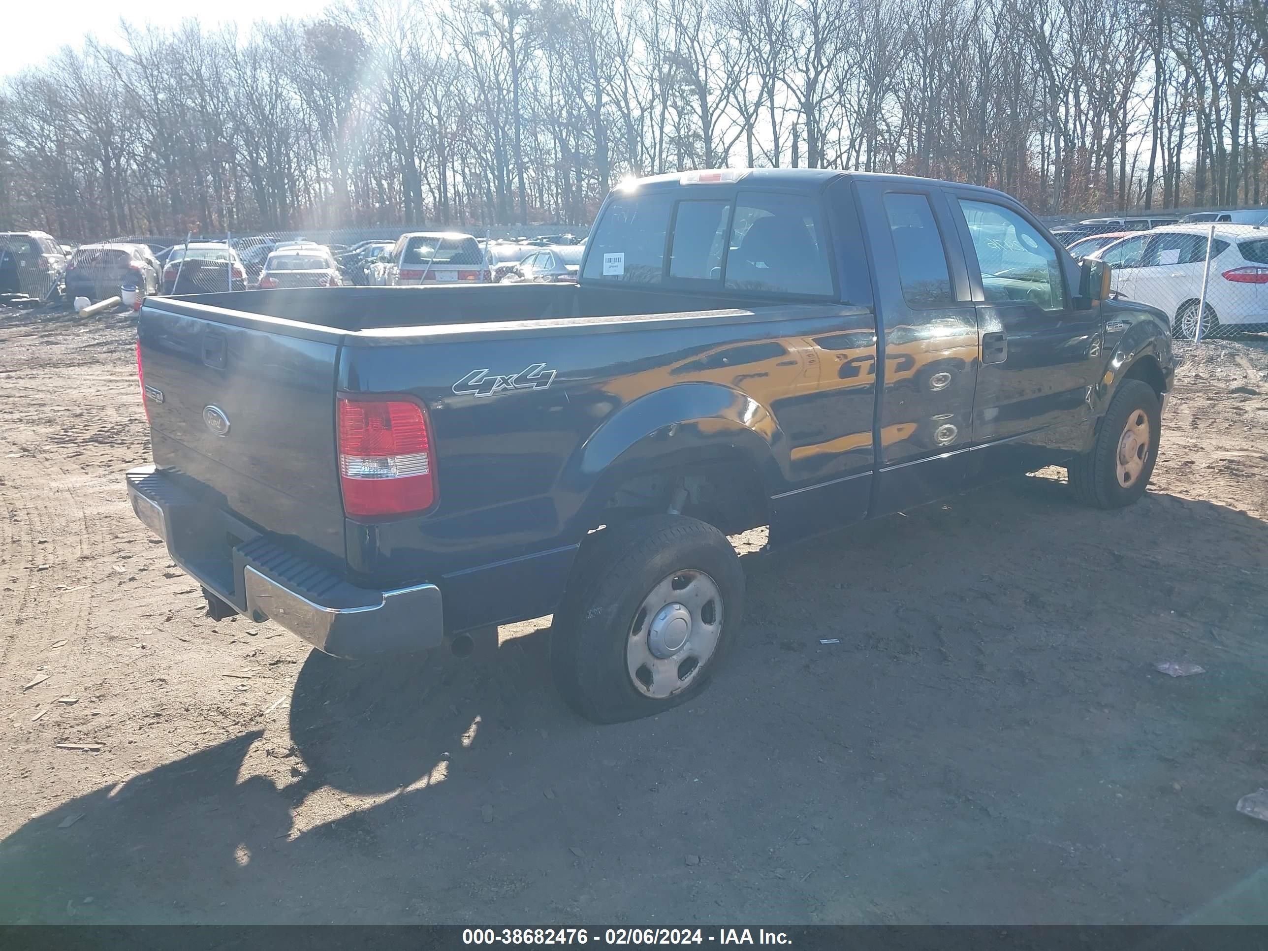 Photo 3 VIN: 1FTRX14W84FA43513 - FORD F-150 