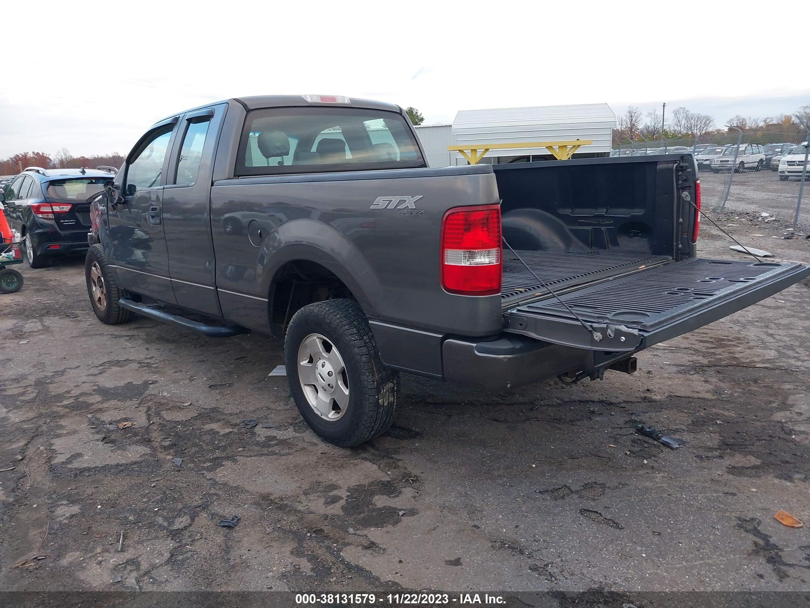 Photo 2 VIN: 1FTRX14W87FB26072 - FORD F-150 