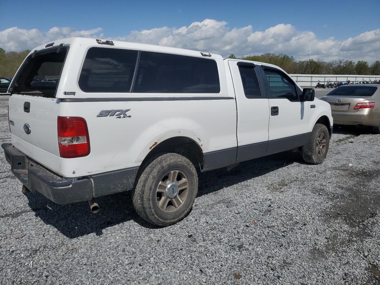 Photo 2 VIN: 1FTRX14W98FB45215 - FORD F-150 