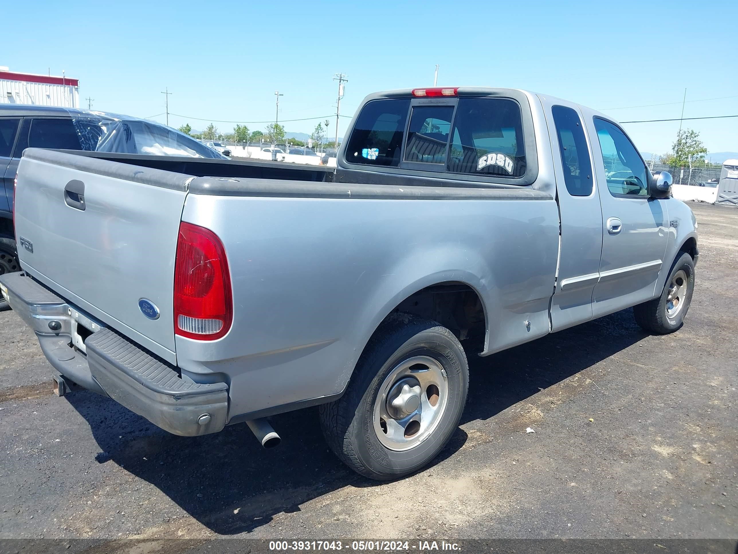 Photo 3 VIN: 1FTRX17212NA31361 - FORD F-150 