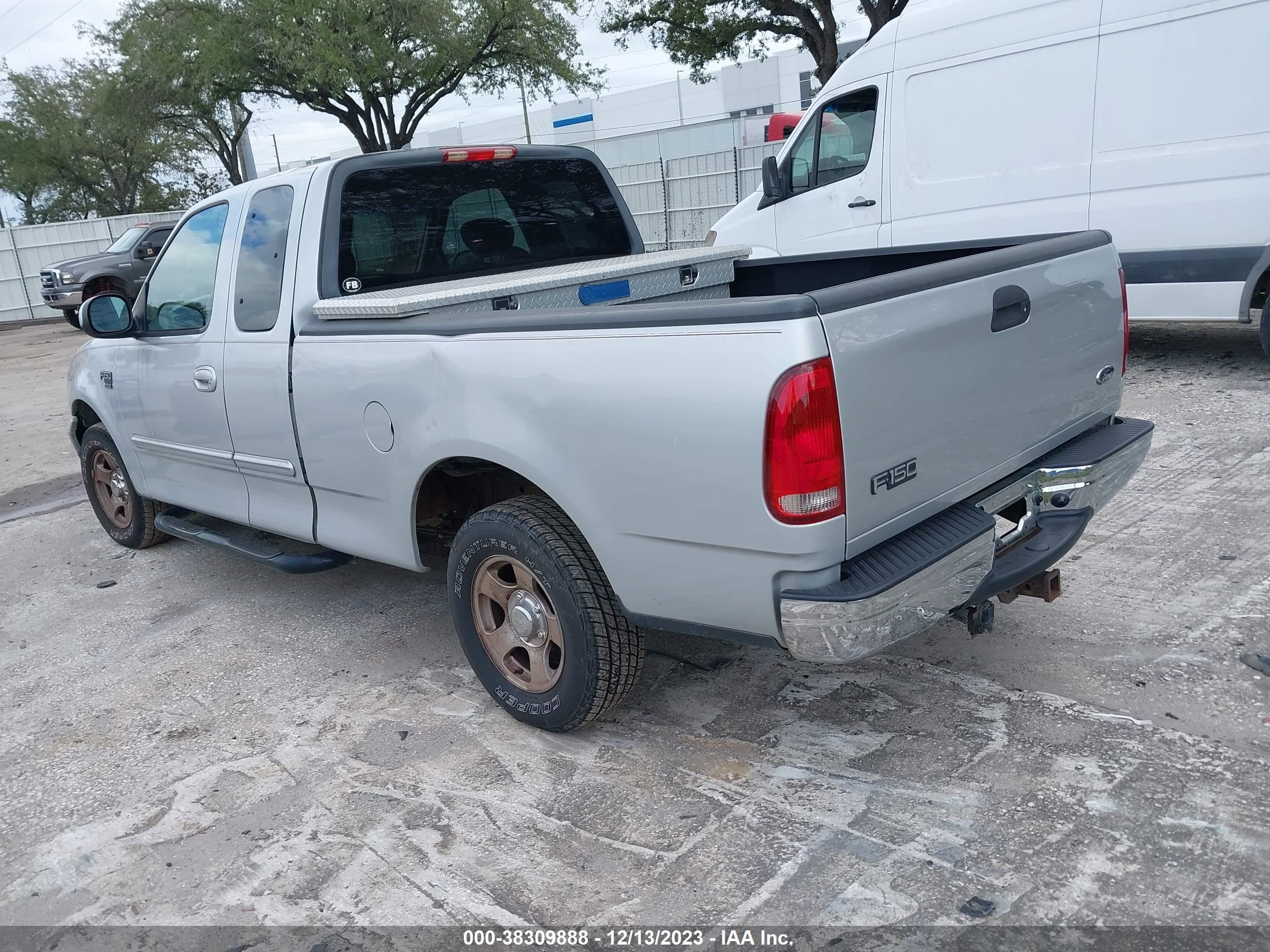 Photo 2 VIN: 1FTRX17L02NC02805 - FORD F-150 