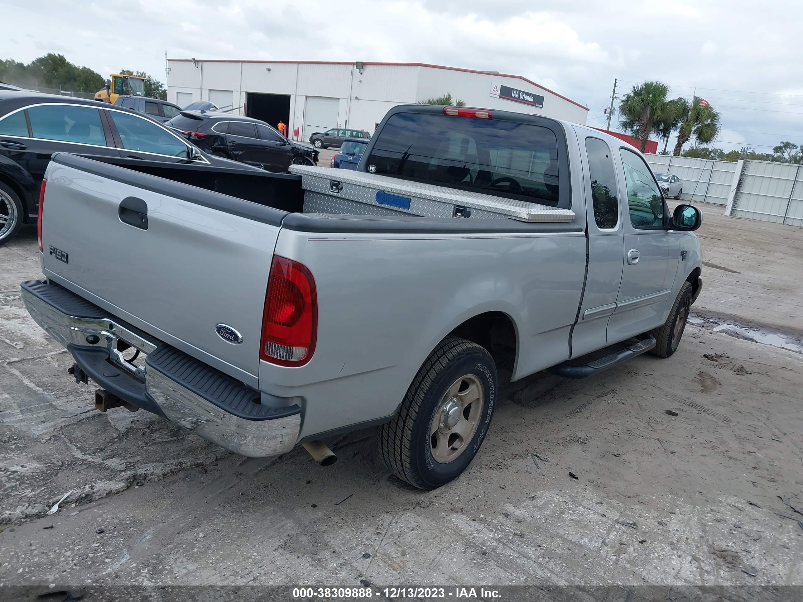 Photo 3 VIN: 1FTRX17L02NC02805 - FORD F-150 