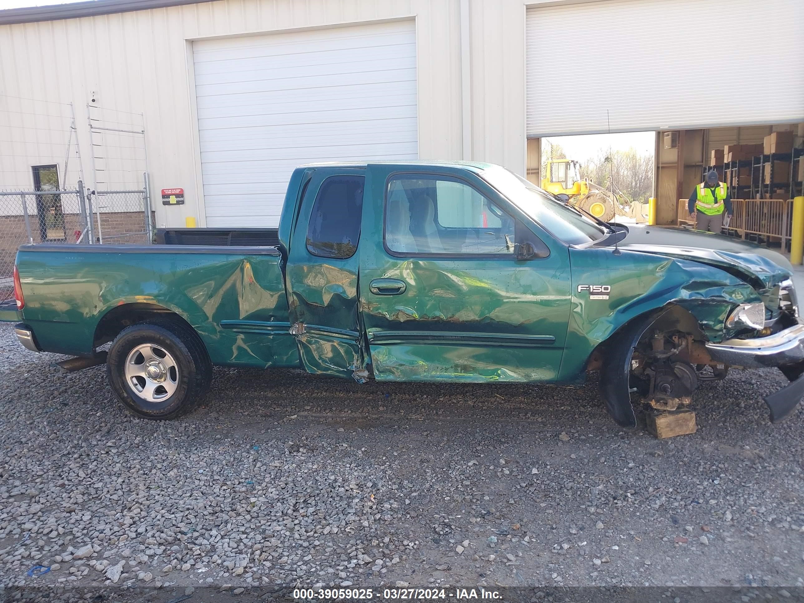 Photo 12 VIN: 1FTRX17L0XNA04815 - FORD F-150 