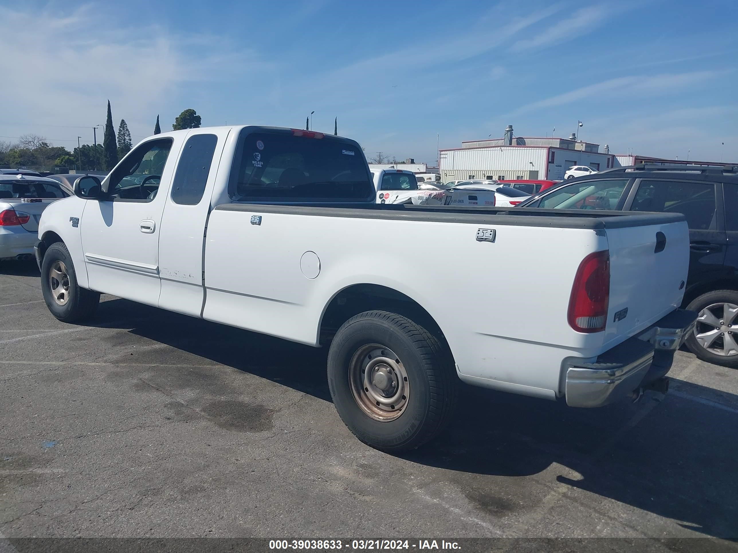 Photo 2 VIN: 1FTRX17L0YNB49919 - FORD F-150 