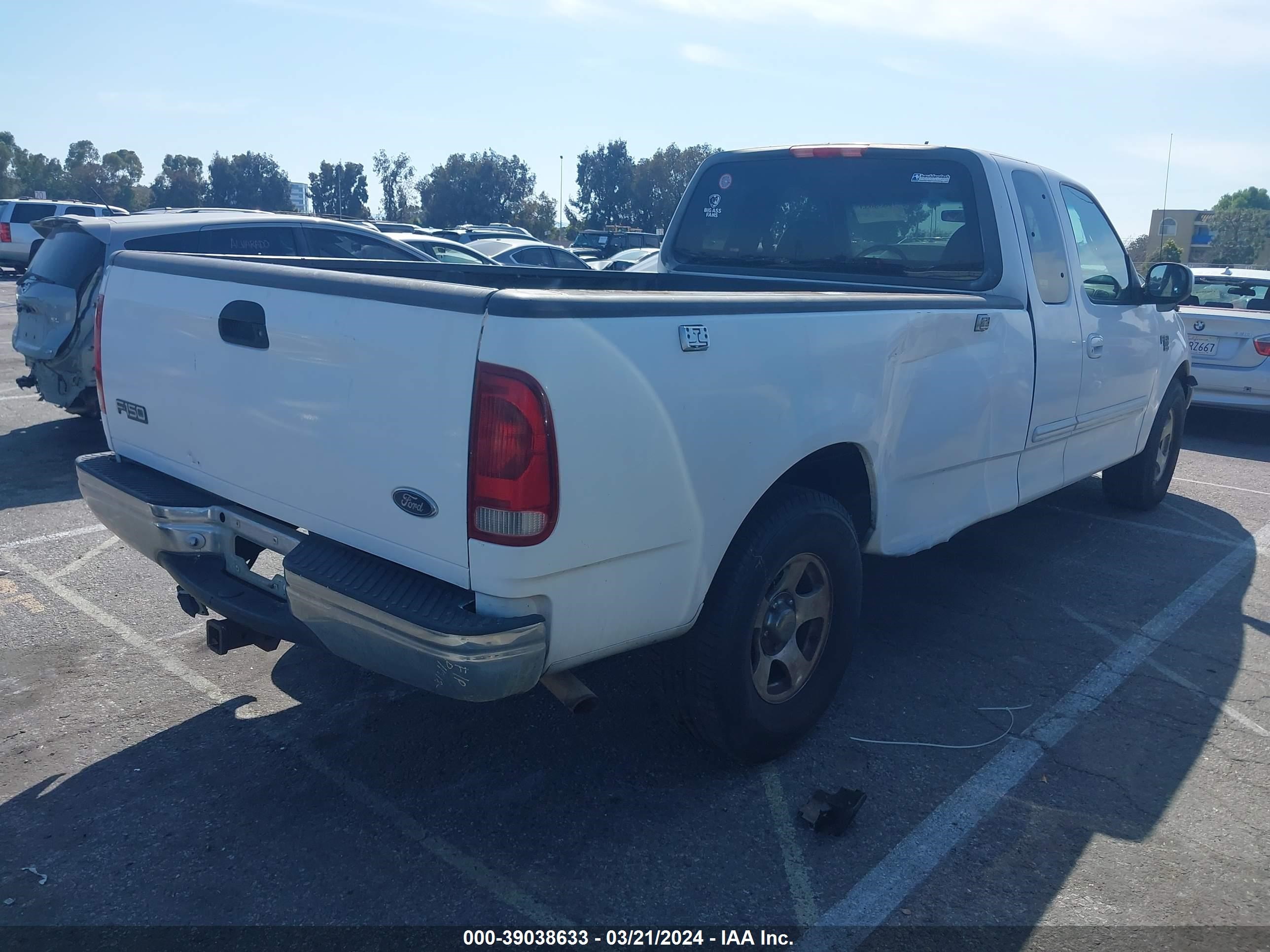 Photo 3 VIN: 1FTRX17L0YNB49919 - FORD F-150 