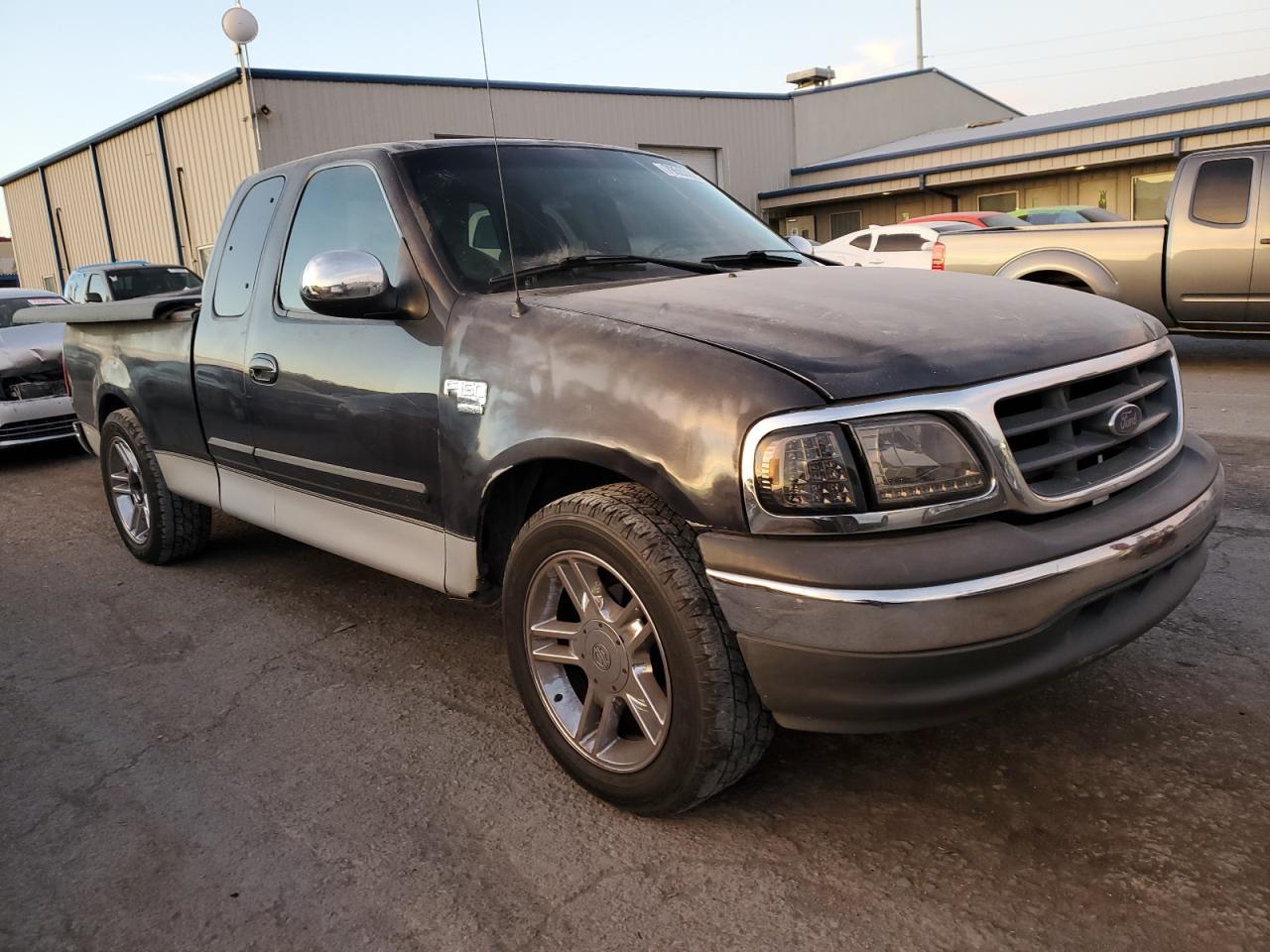 Photo 3 VIN: 1FTRX17L21NB25773 - FORD F-150 