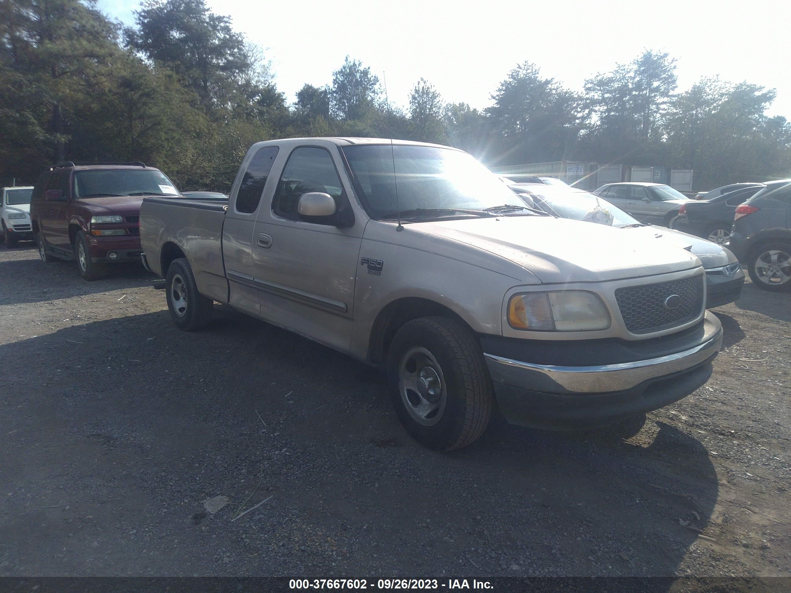 Photo 0 VIN: 1FTRX17L2YNA35372 - FORD F-150 