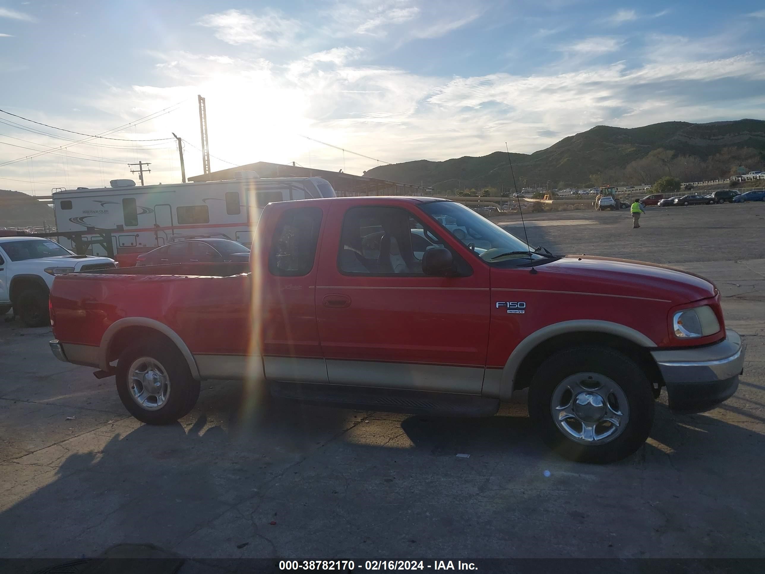 Photo 12 VIN: 1FTRX17L7YKA63508 - FORD F-150 