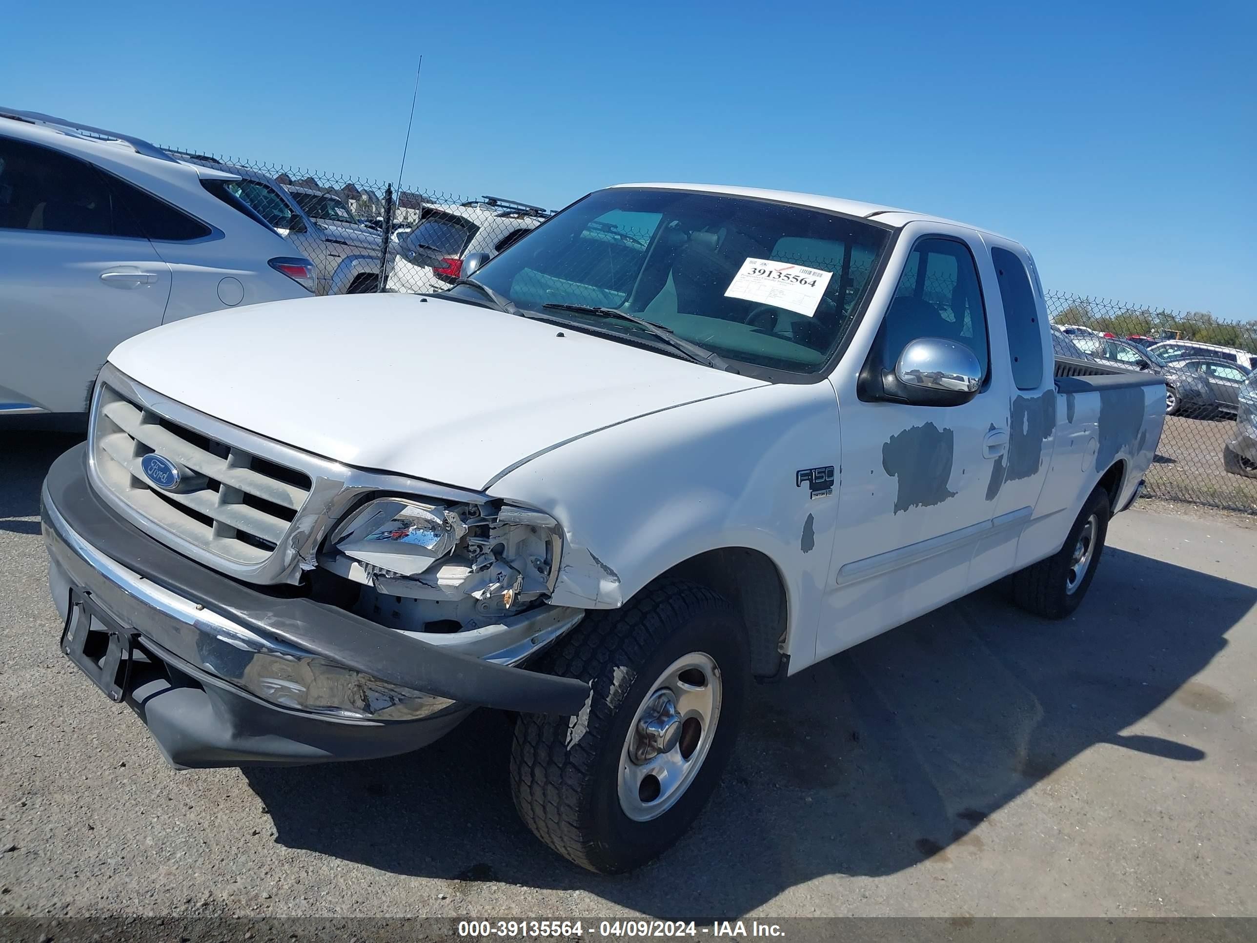 Photo 1 VIN: 1FTRX17W8YKA08527 - FORD F-150 