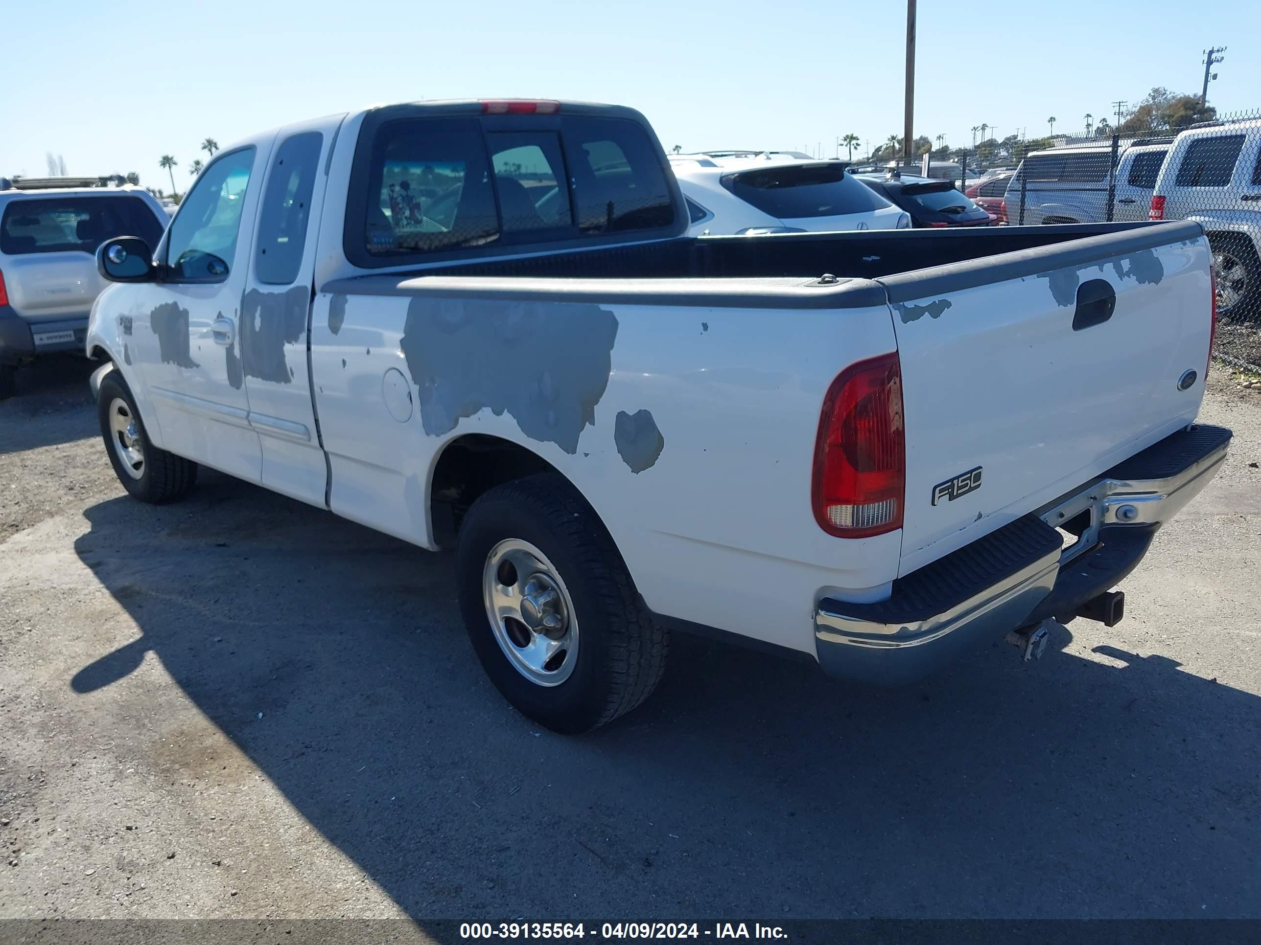 Photo 2 VIN: 1FTRX17W8YKA08527 - FORD F-150 