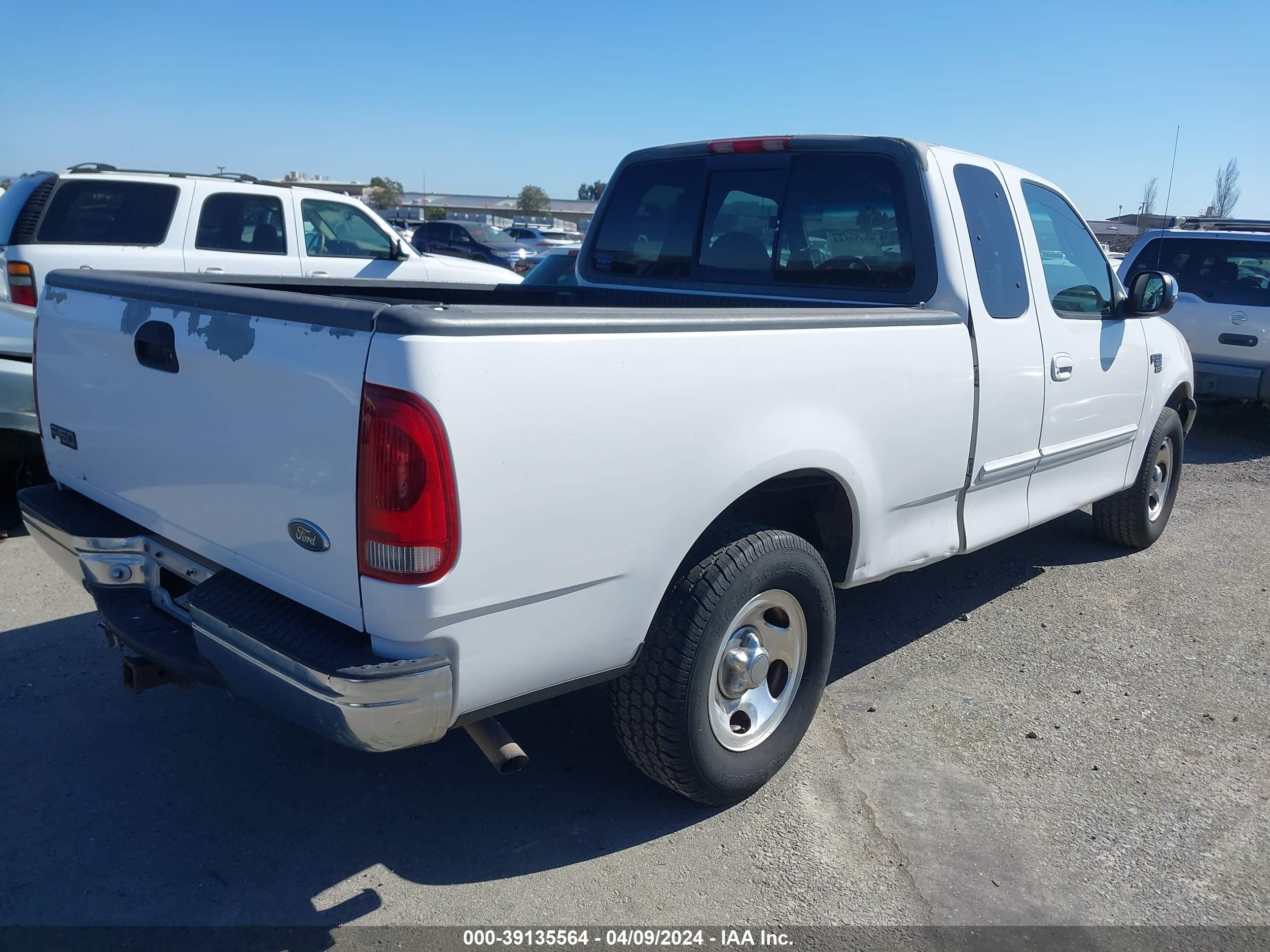 Photo 3 VIN: 1FTRX17W8YKA08527 - FORD F-150 