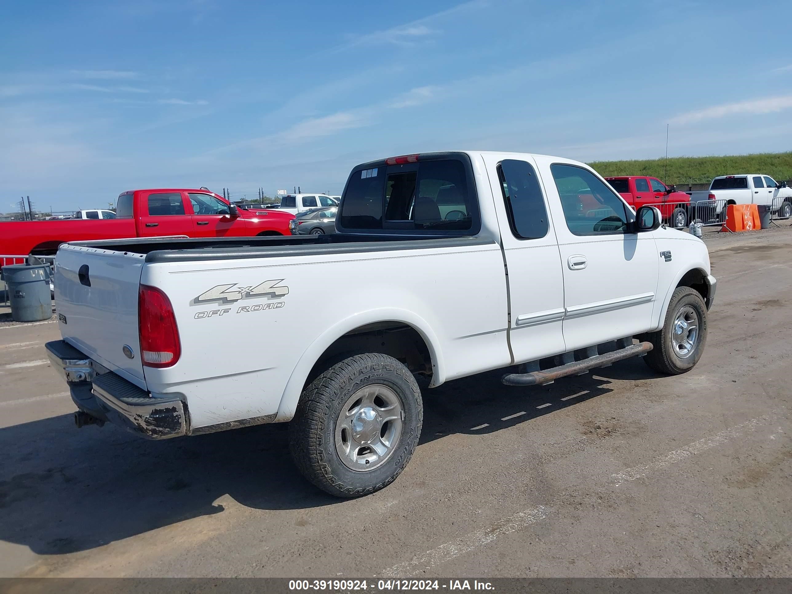 Photo 3 VIN: 1FTRX18L0XKA94273 - FORD F-150 