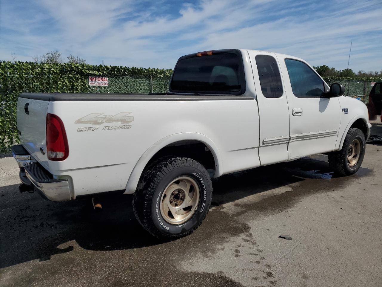 Photo 2 VIN: 1FTRX18L1YNA92161 - FORD F-150 