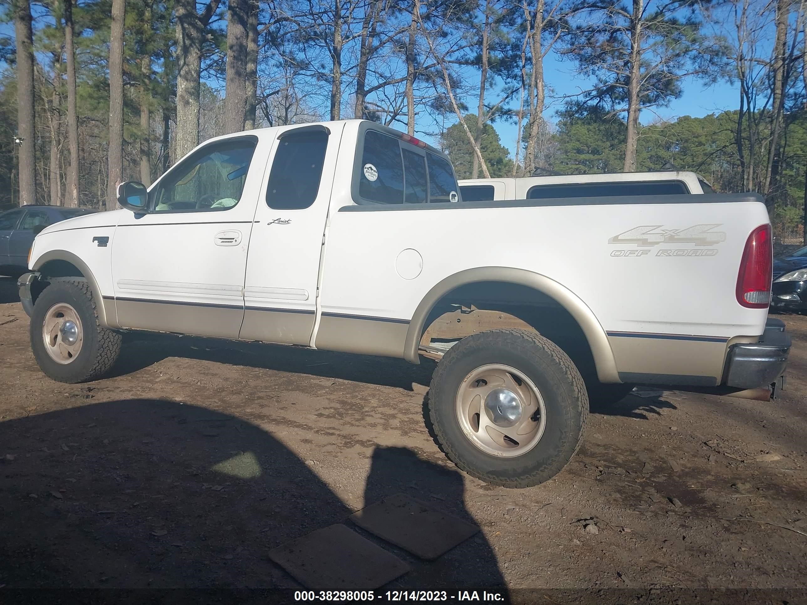 Photo 13 VIN: 1FTRX18L8YNA42681 - FORD F-150 